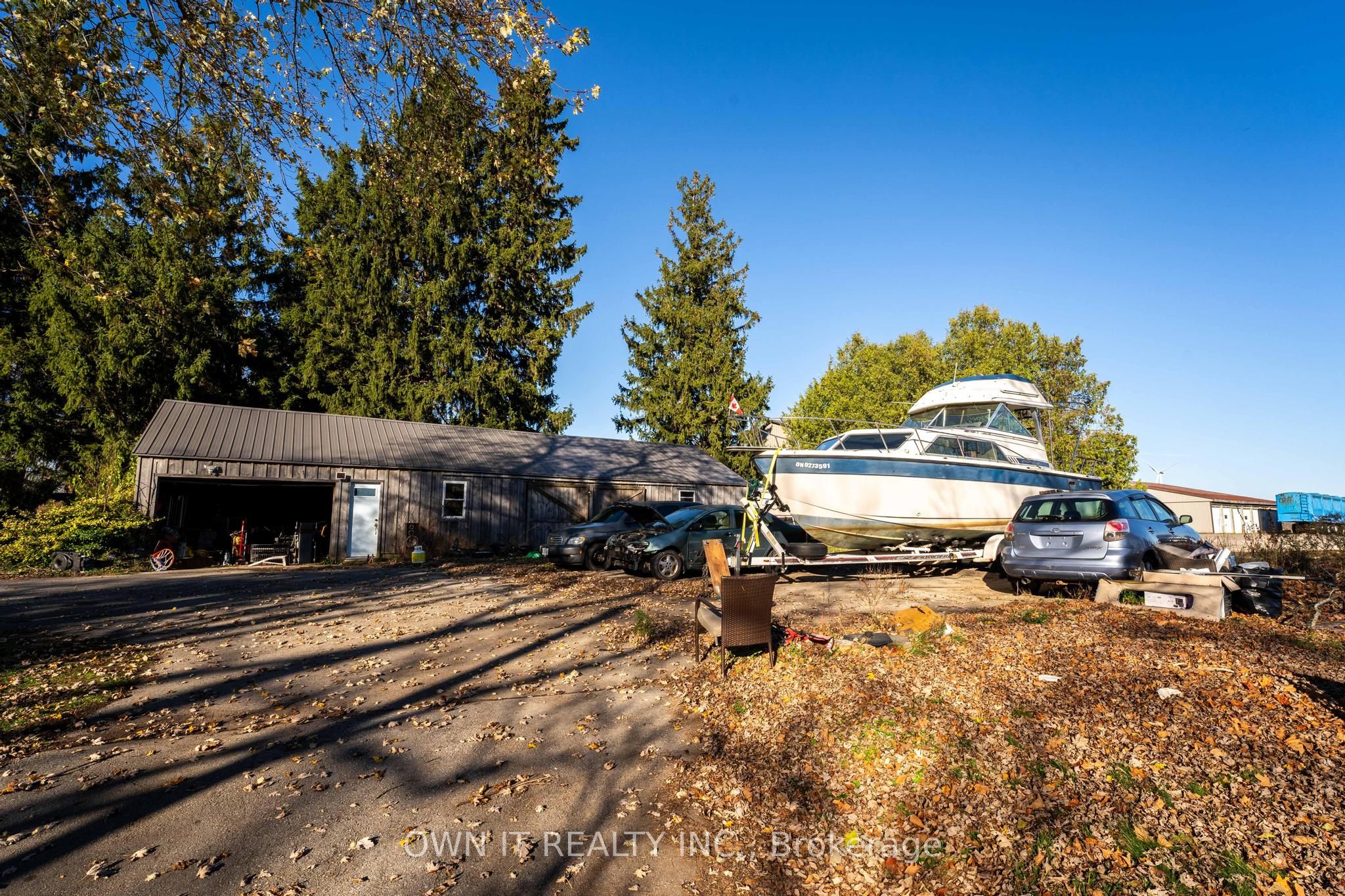 594440 59 Highway S Property Photo 14