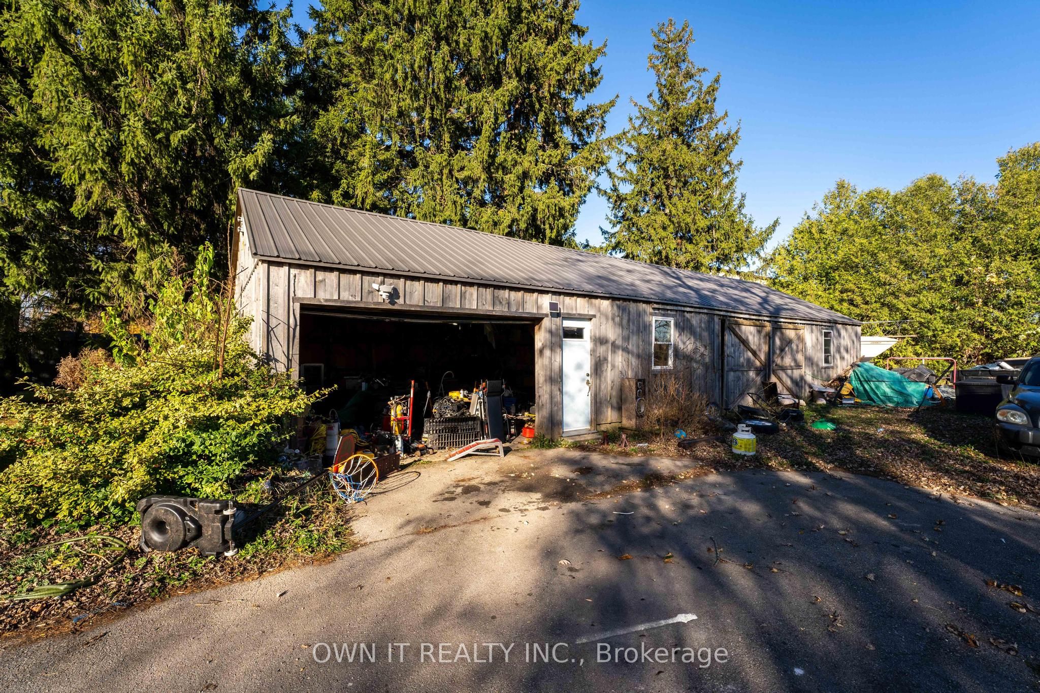 594440 59 Highway S Property Photo 18
