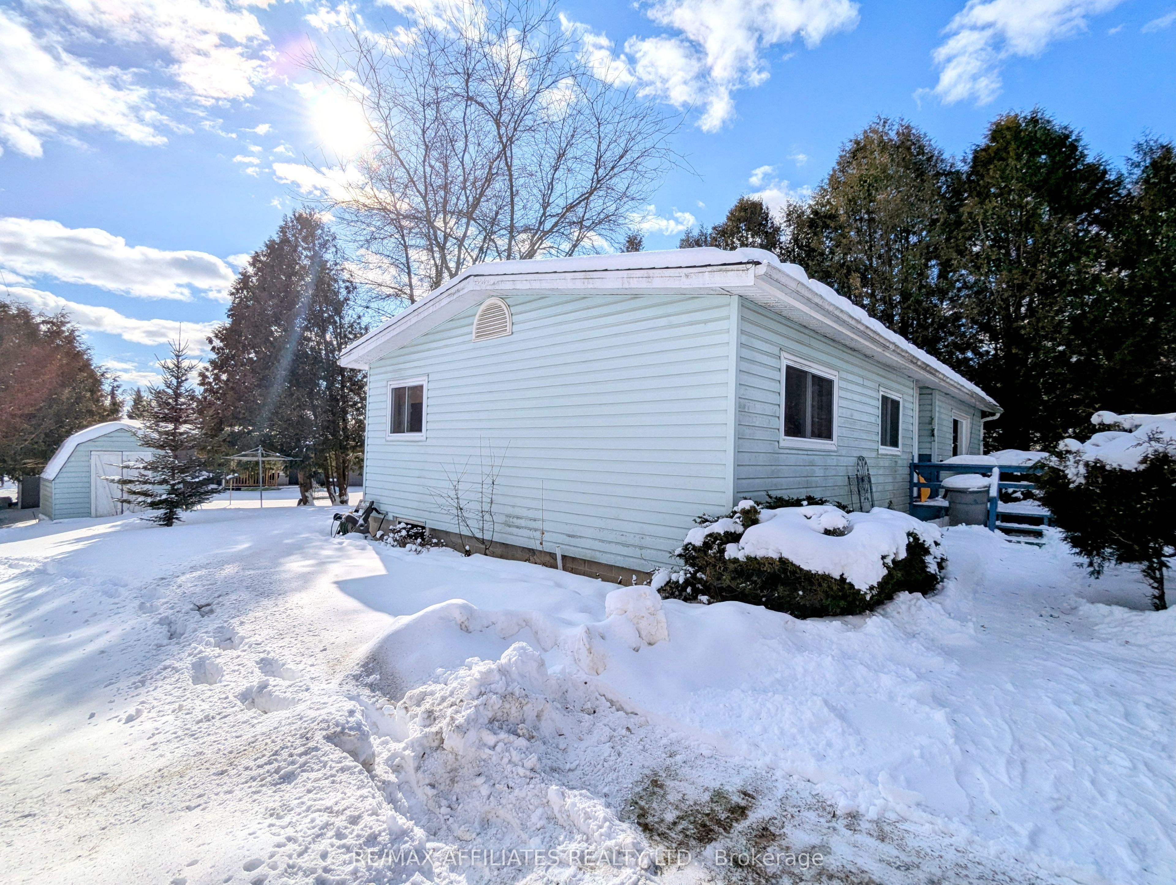 #200 - 26 Salmon Side Road Property Photo 3