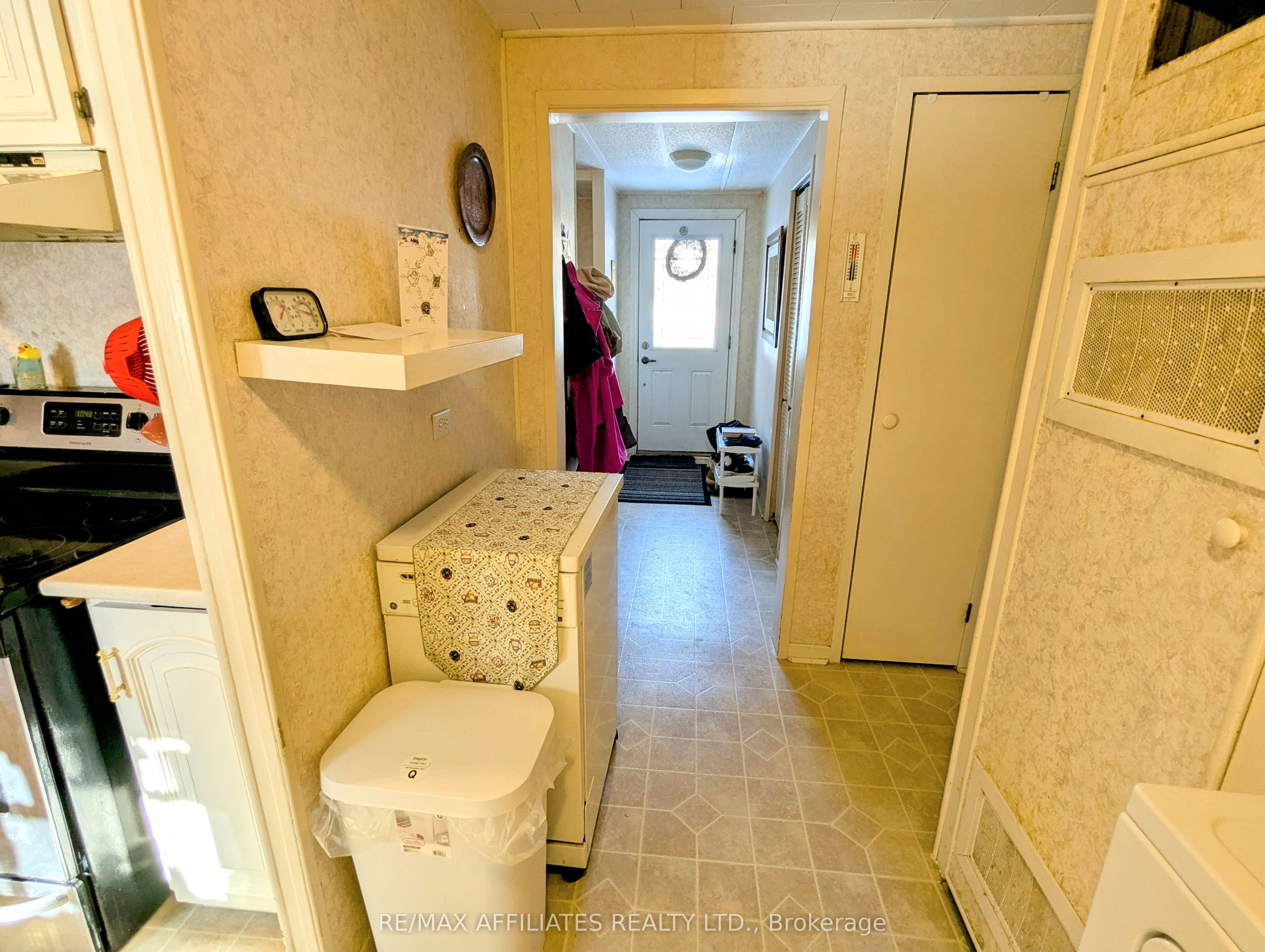 #200 - 26 Salmon Side Road Property Photo 16