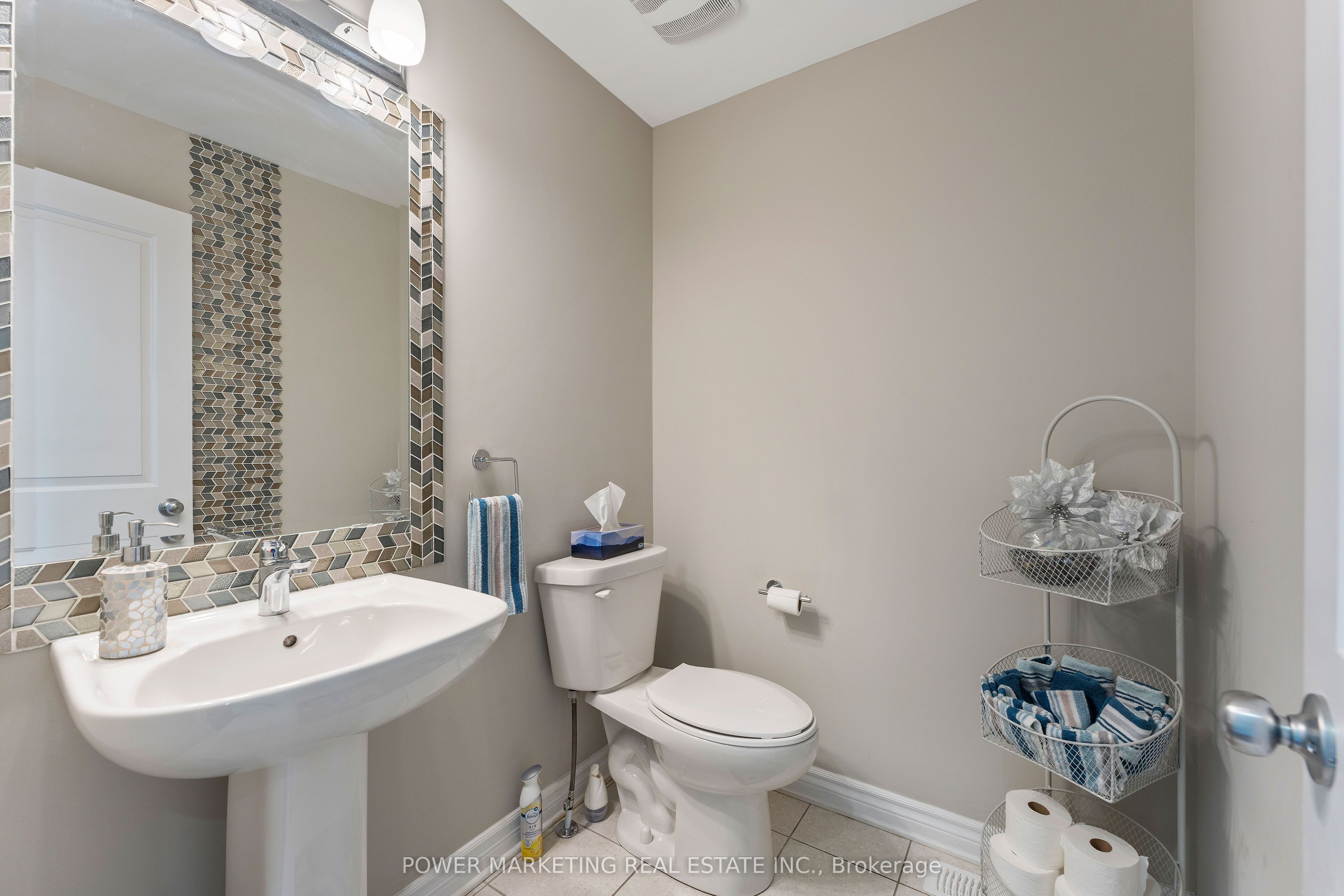 54 Malachigan Crescent Property Photo 6