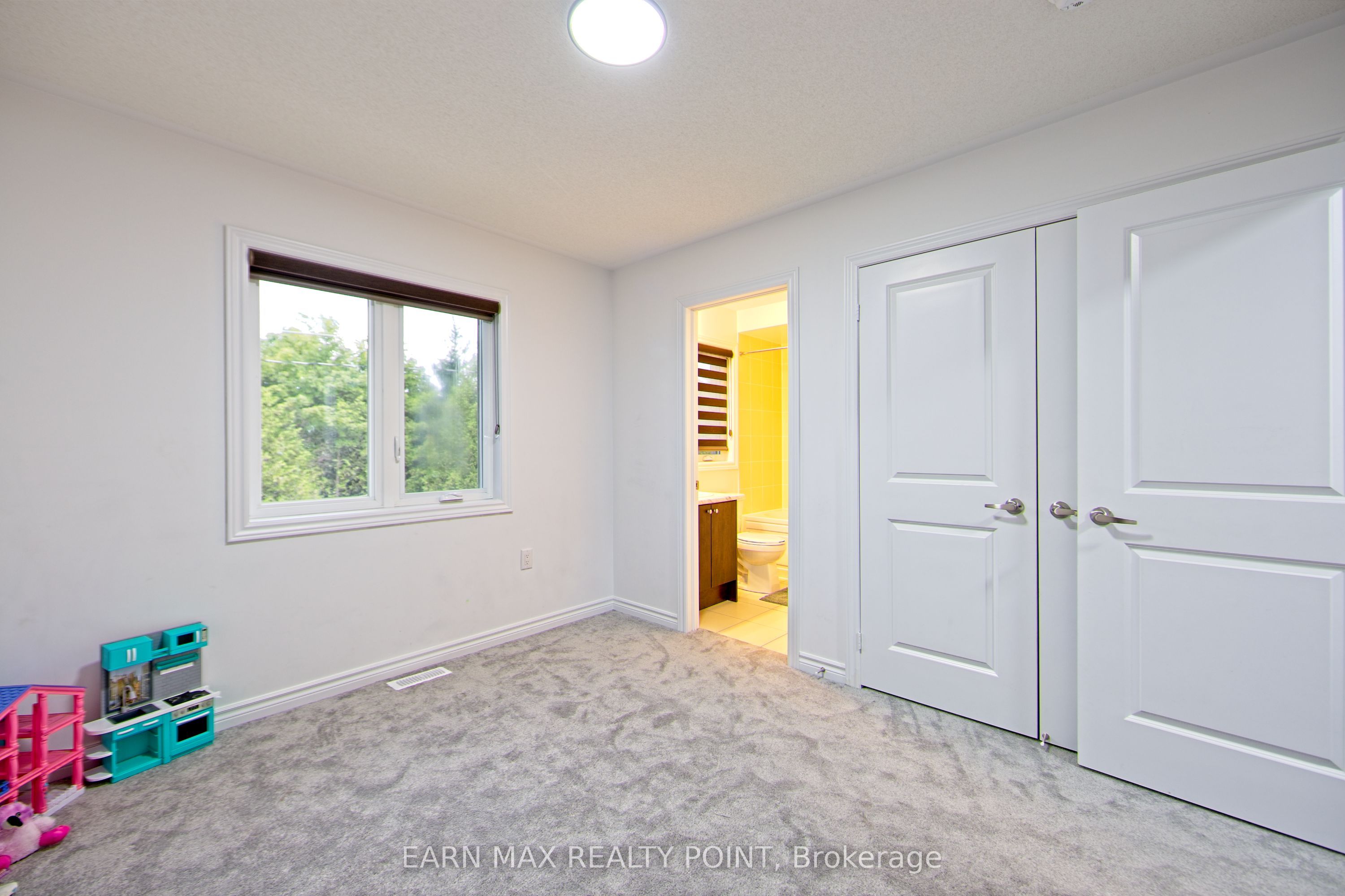2 Aitchison Avenue Property Photo 32