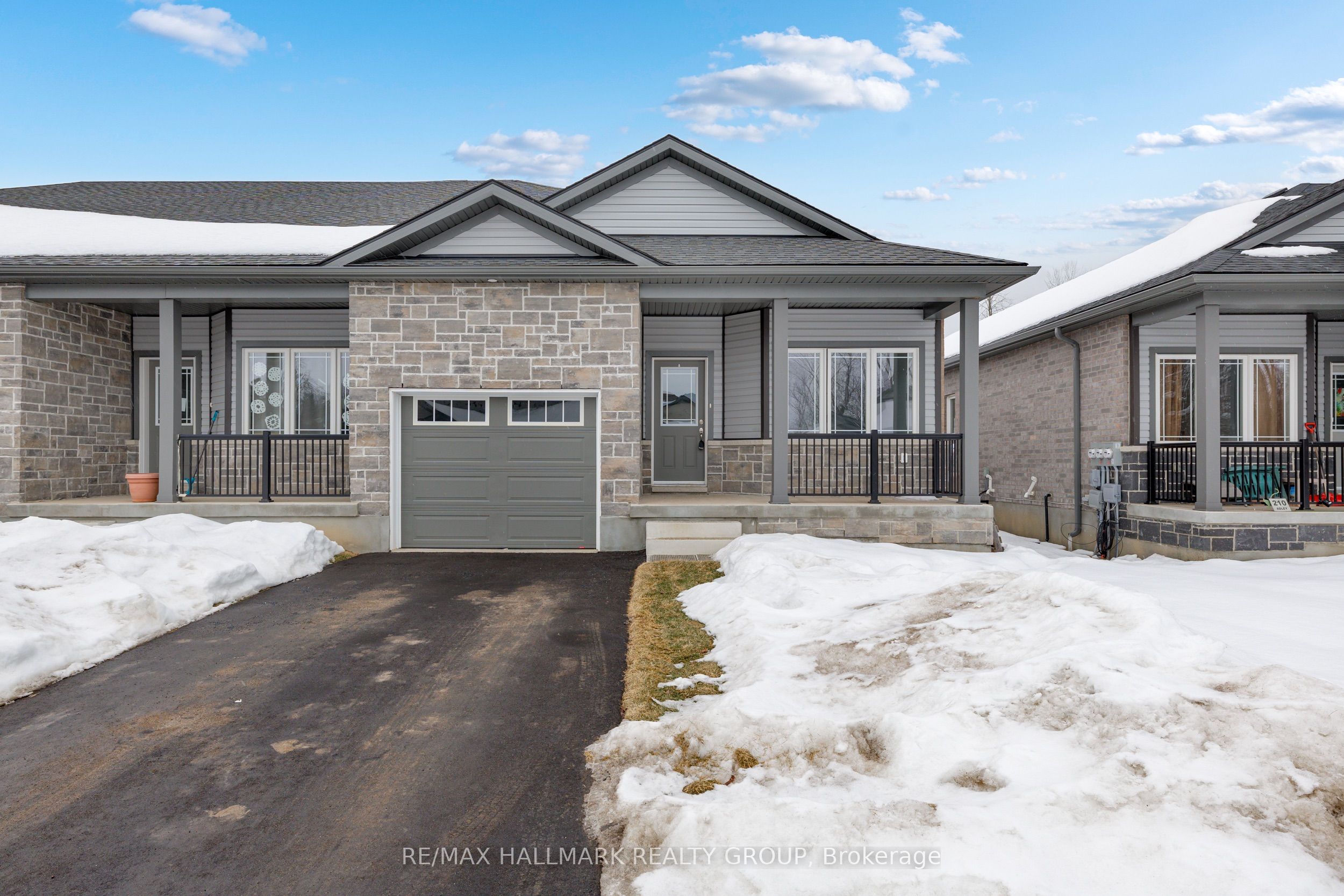 214 Adley Dr Property Photo