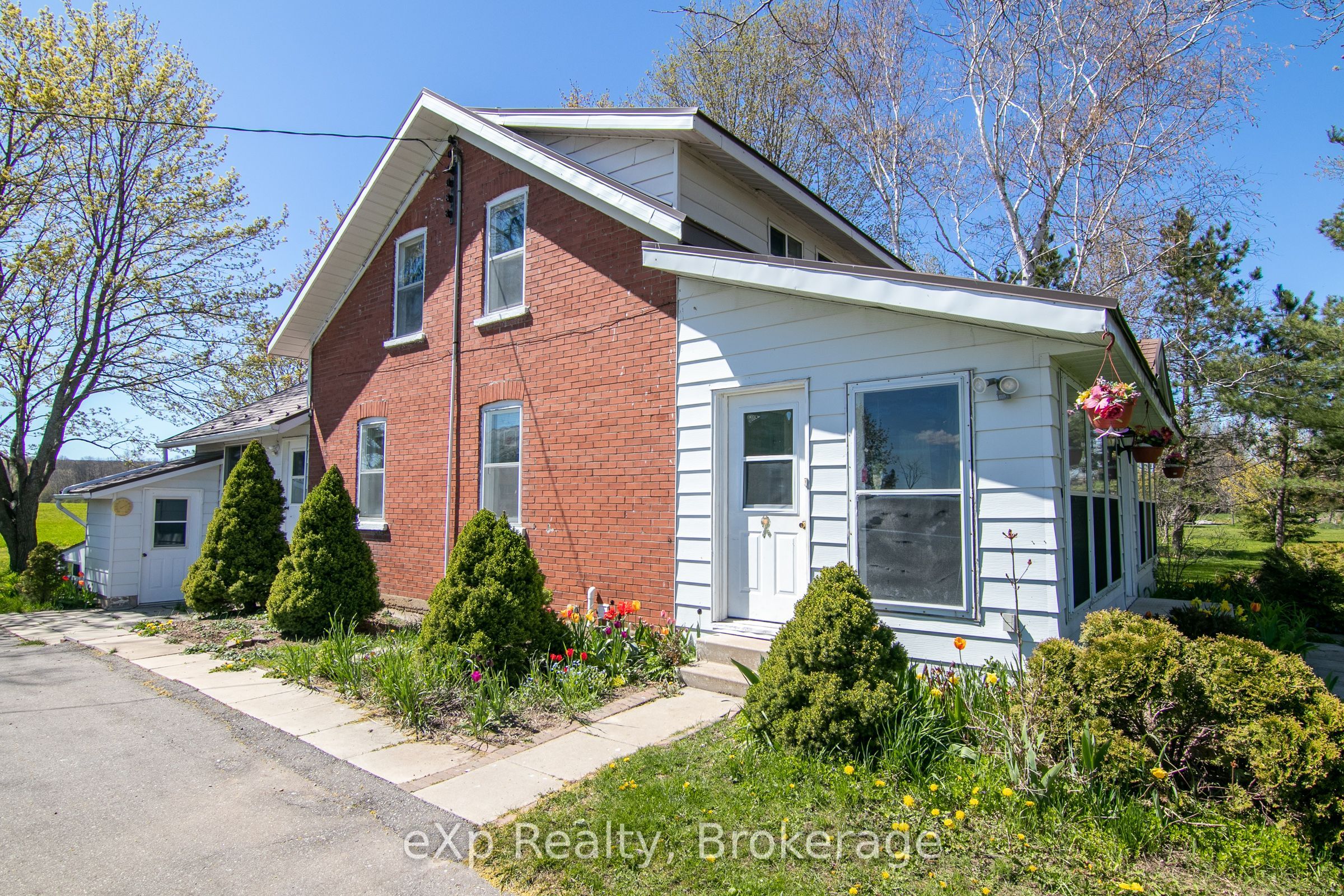 138268 Grey Road 112 N/a Property Photo 2