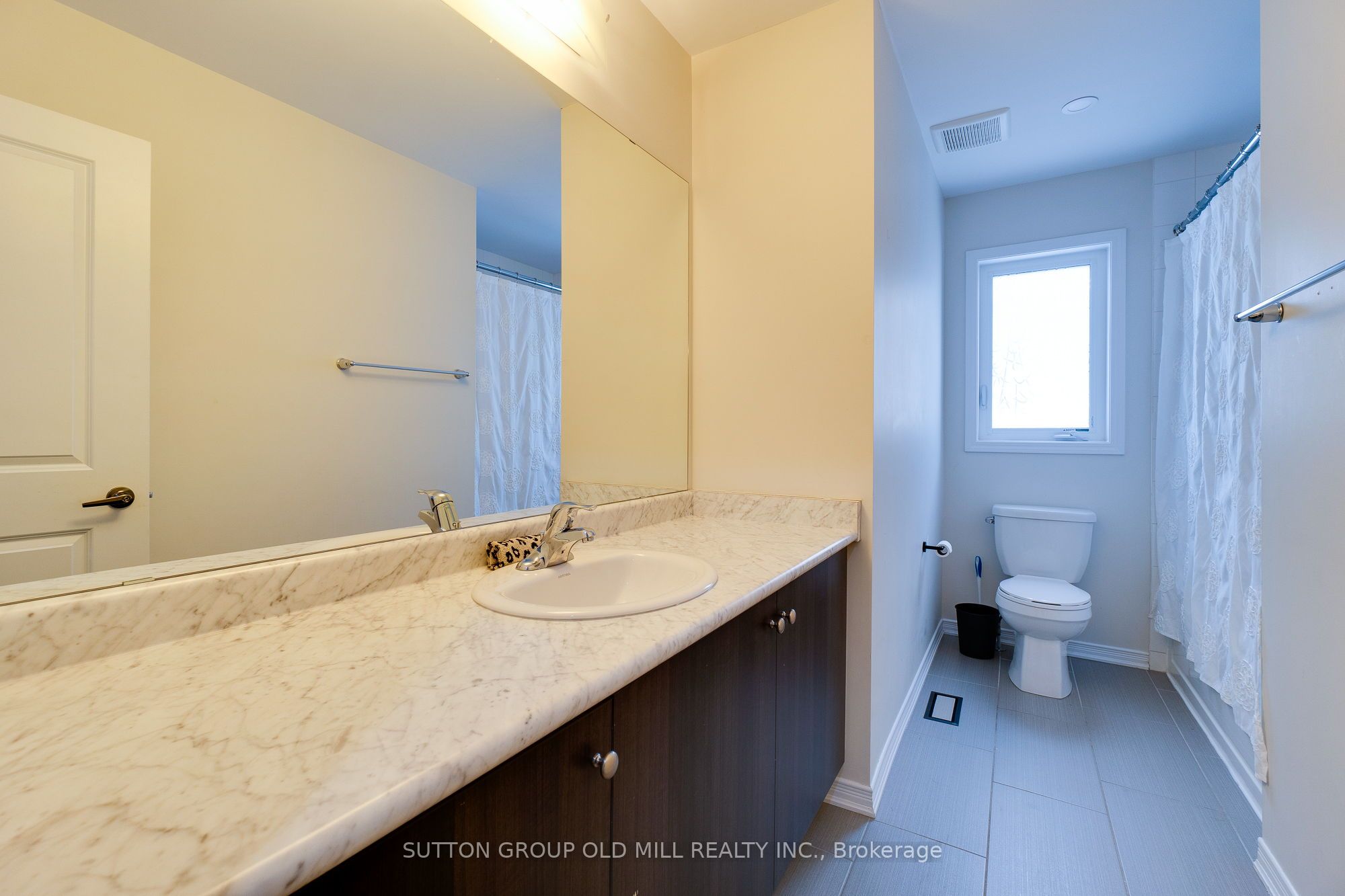 81 Larry Crescent Property Photo 34
