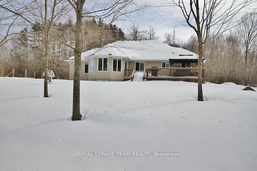 988 River Road Property Photo