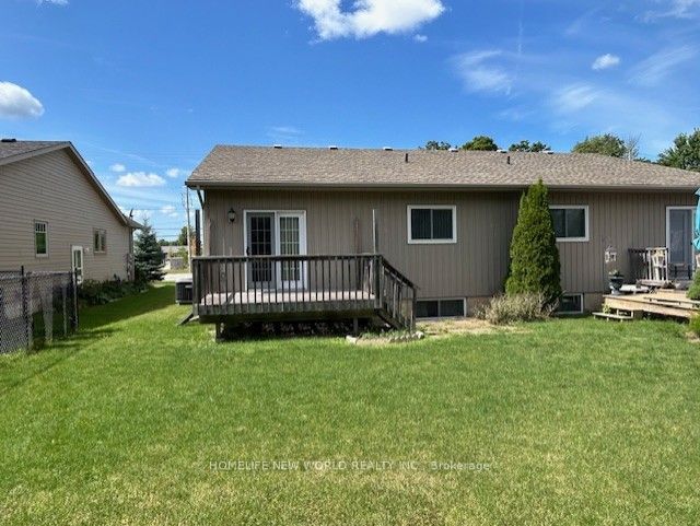 2381 9th Avenue E Property Photo 4