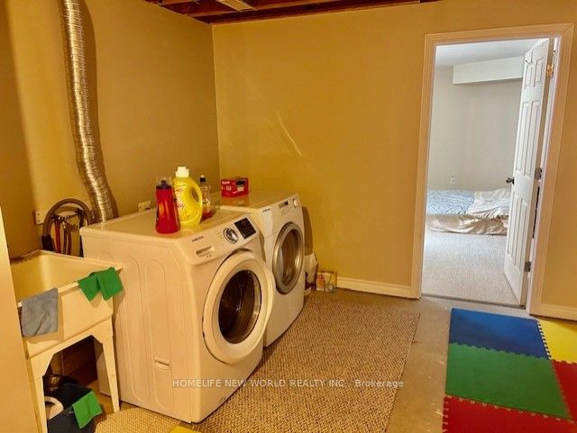 2381 9th Avenue E Property Photo 27