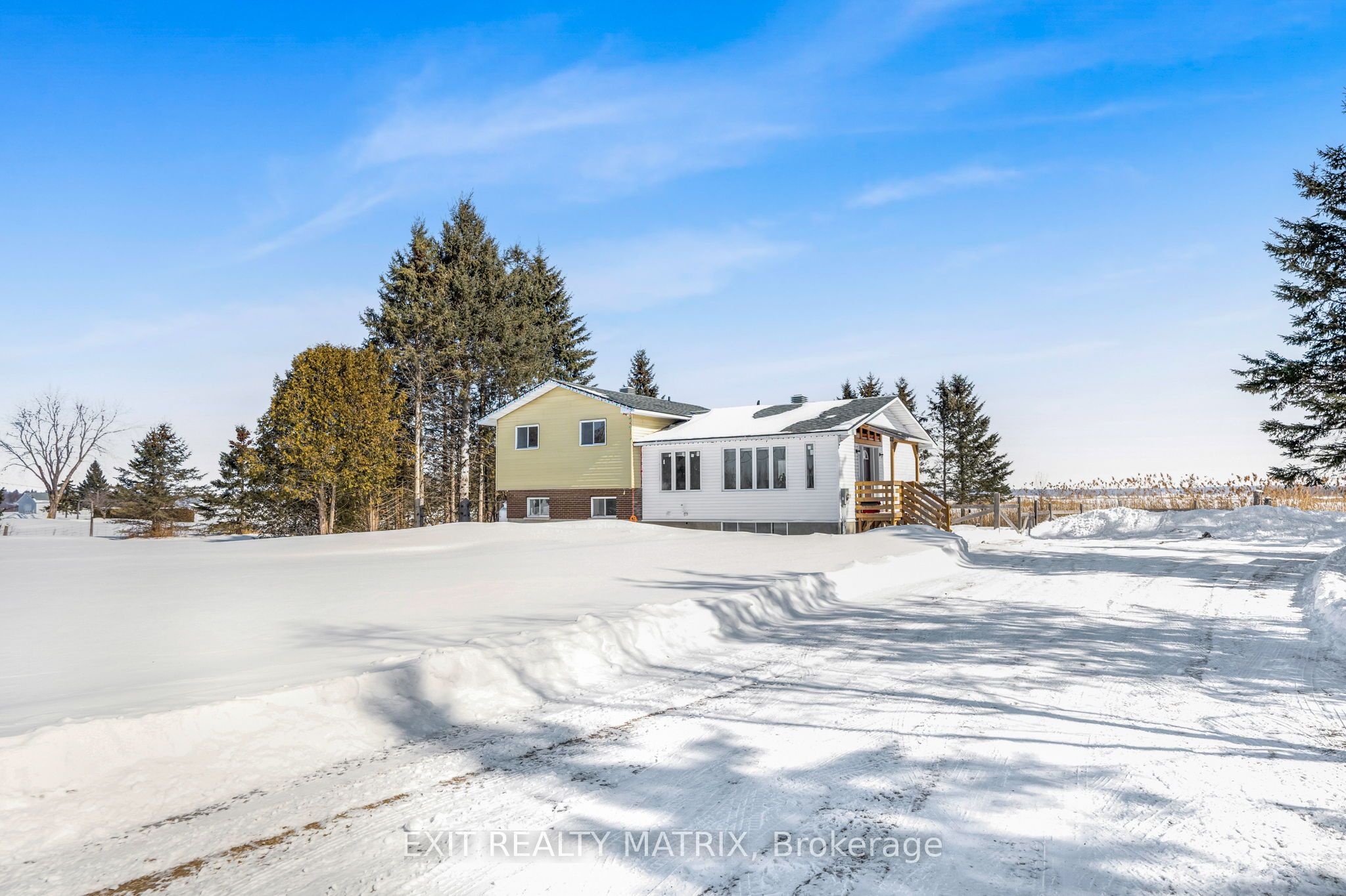 3525 Labelle Road Property Photo