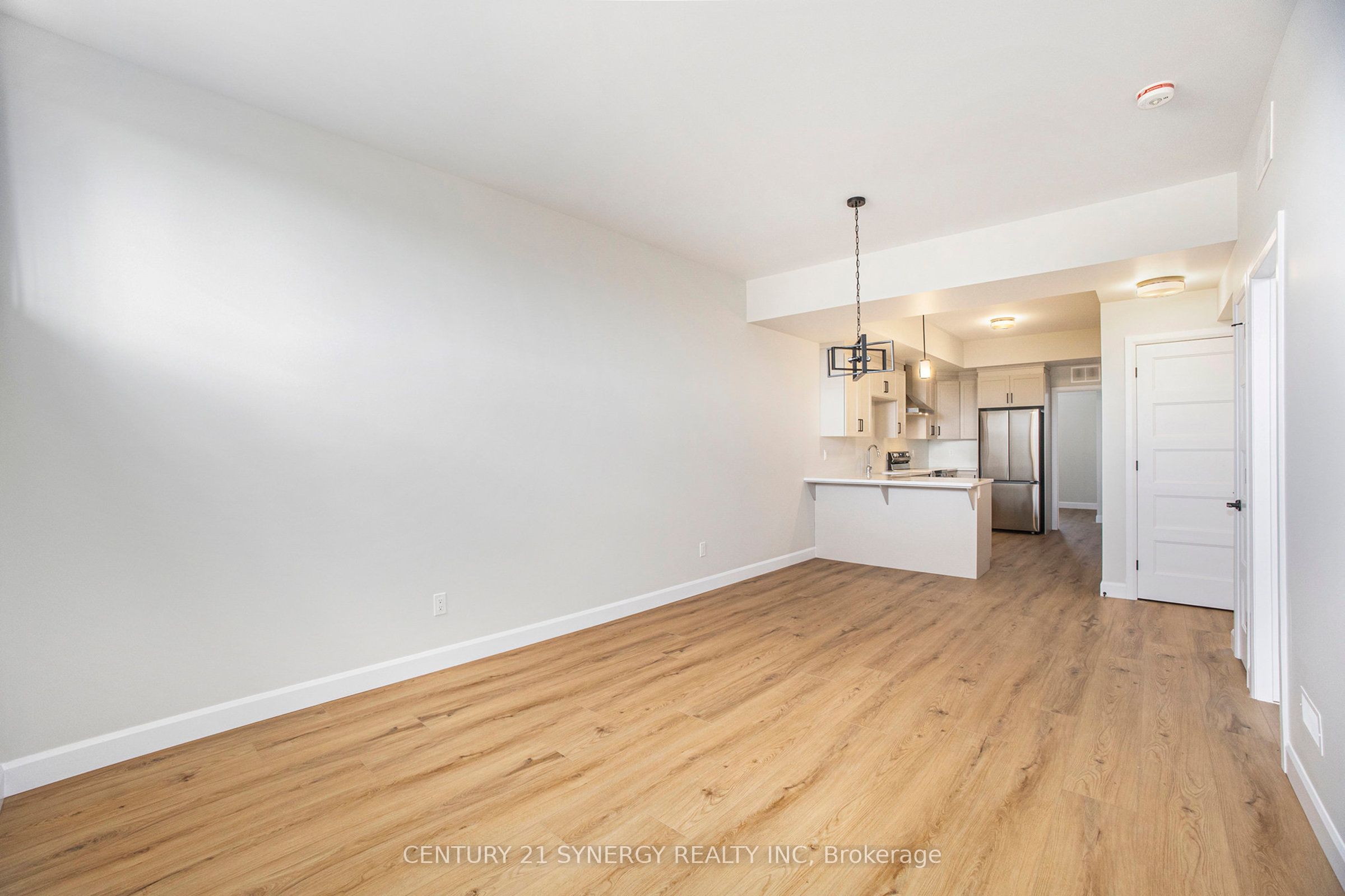 65 Helen Street B Property Photo 4