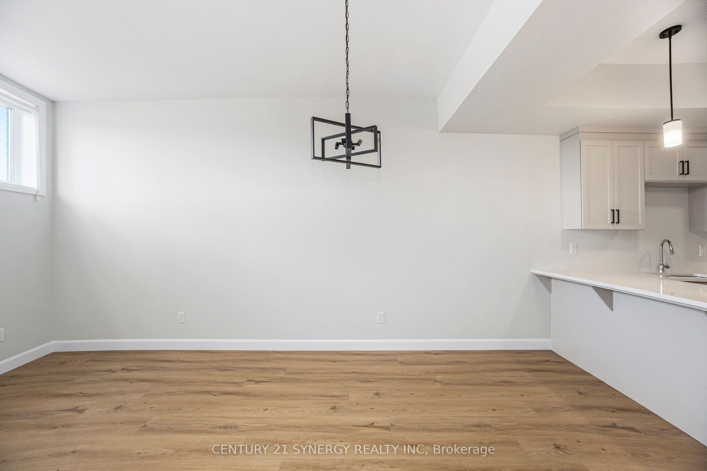 65 Helen Street B Property Photo 6