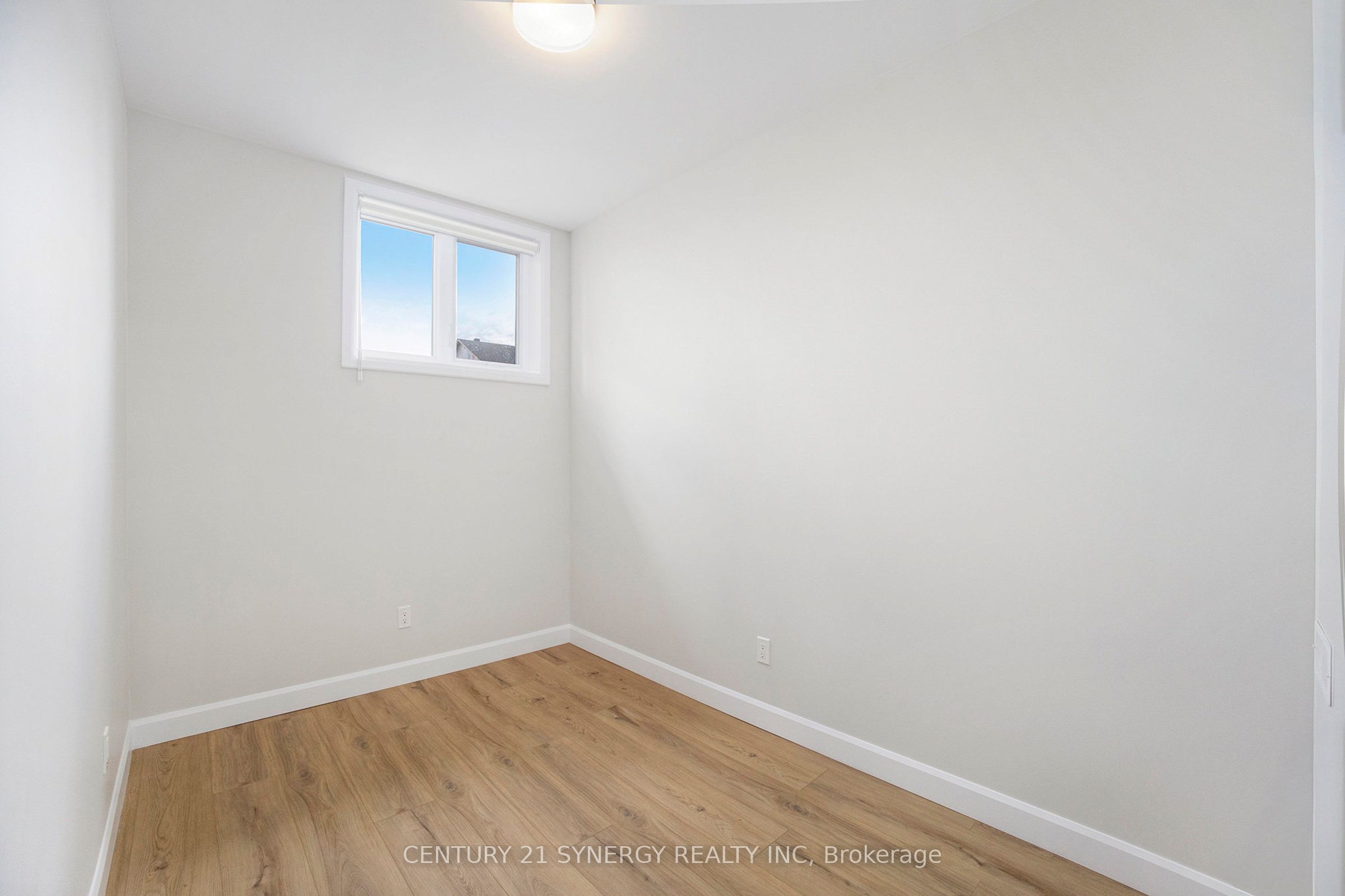 65 Helen Street B Property Photo 12