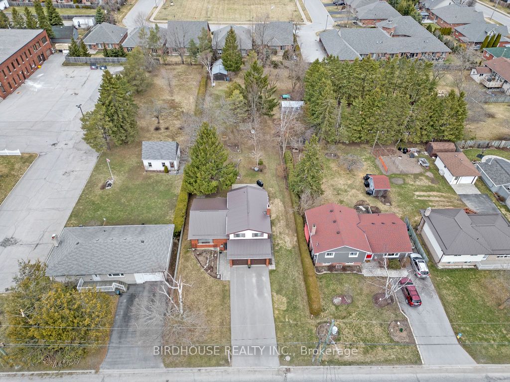202 Mary Street Property Photo 3