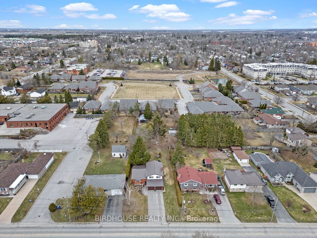 202 Mary Street Property Photo 4