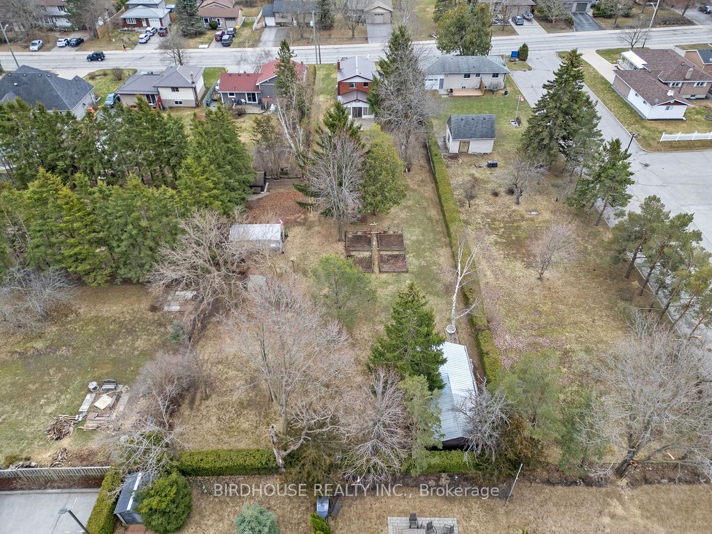 202 Mary Street Property Photo 32