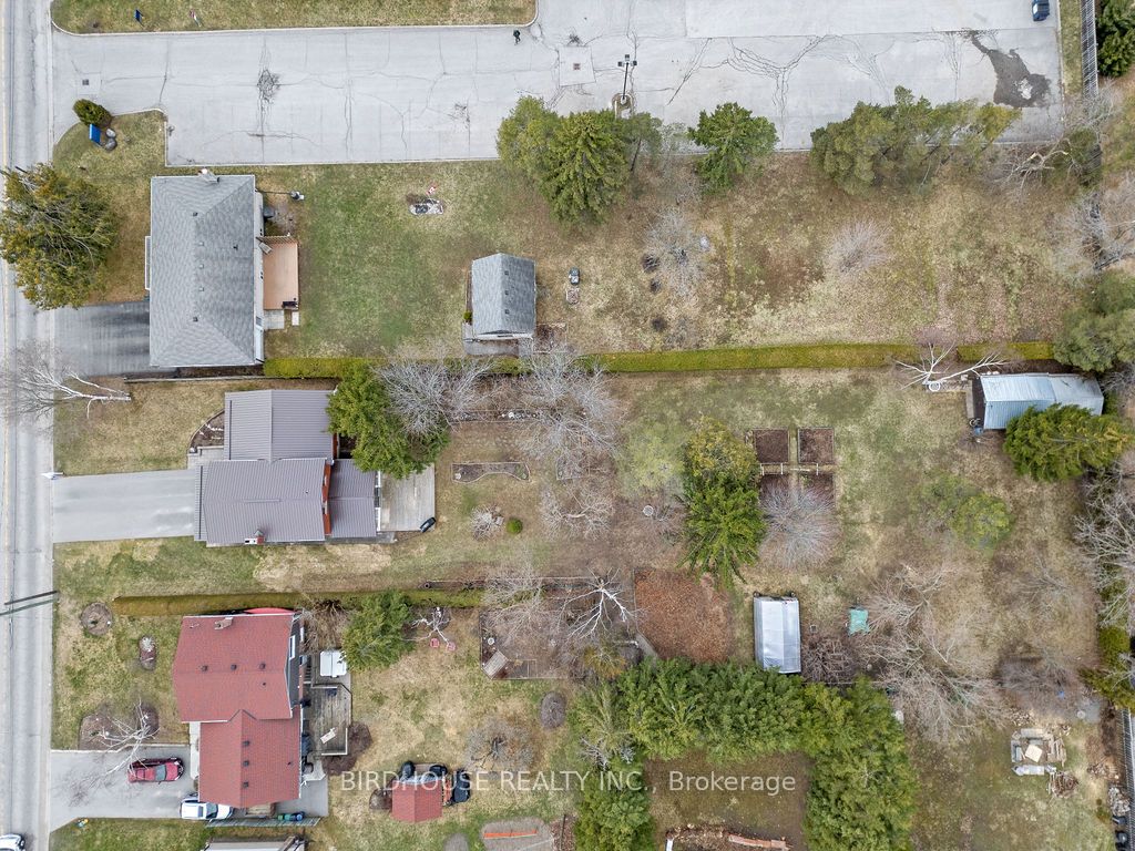 202 Mary Street Property Photo 43