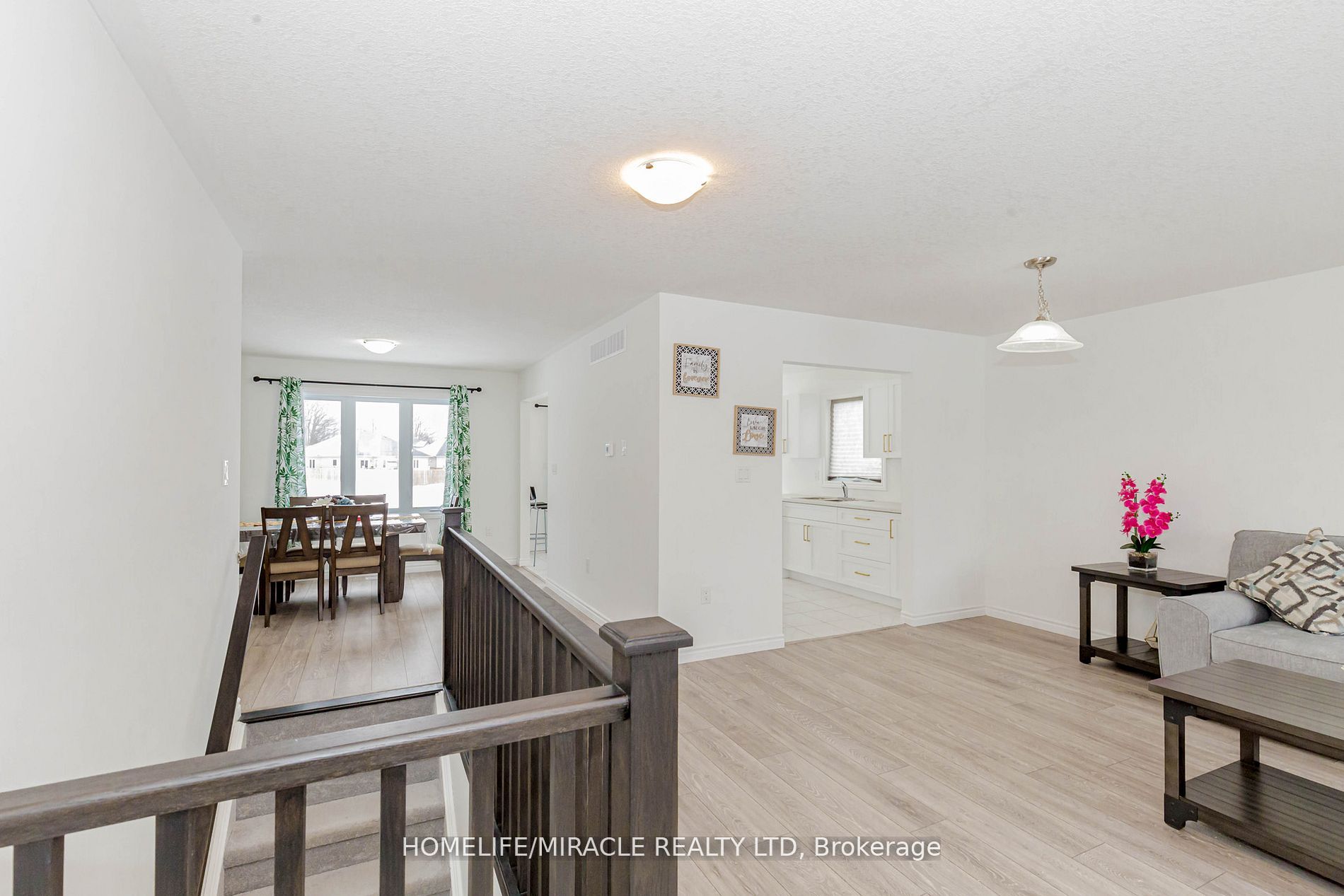 102 Delong Drive Property Photo 7