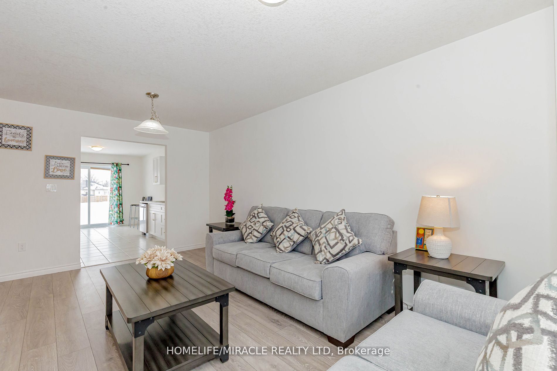 102 Delong Drive Property Photo 11