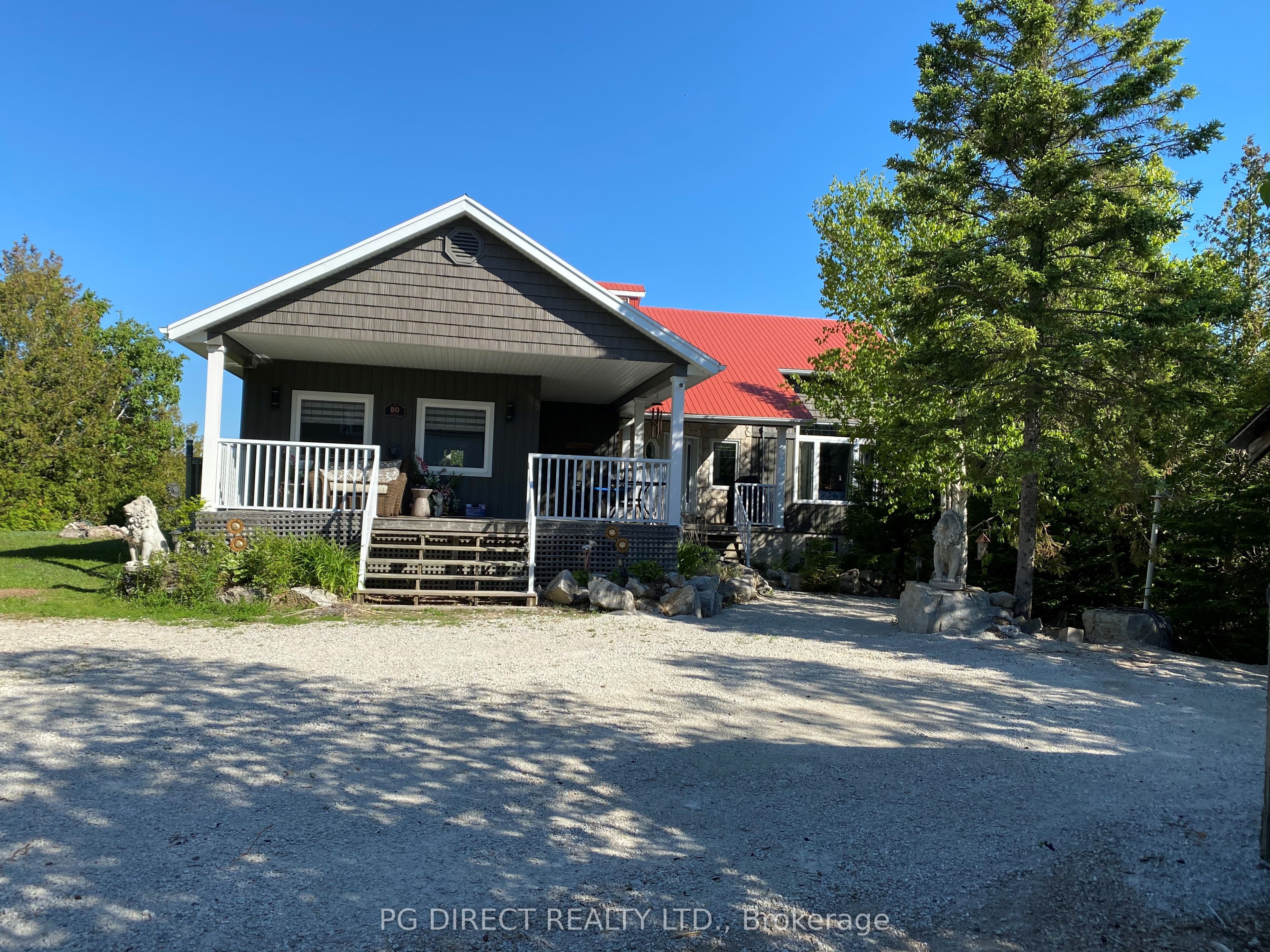 80 Corey Crescent Property Photo 2