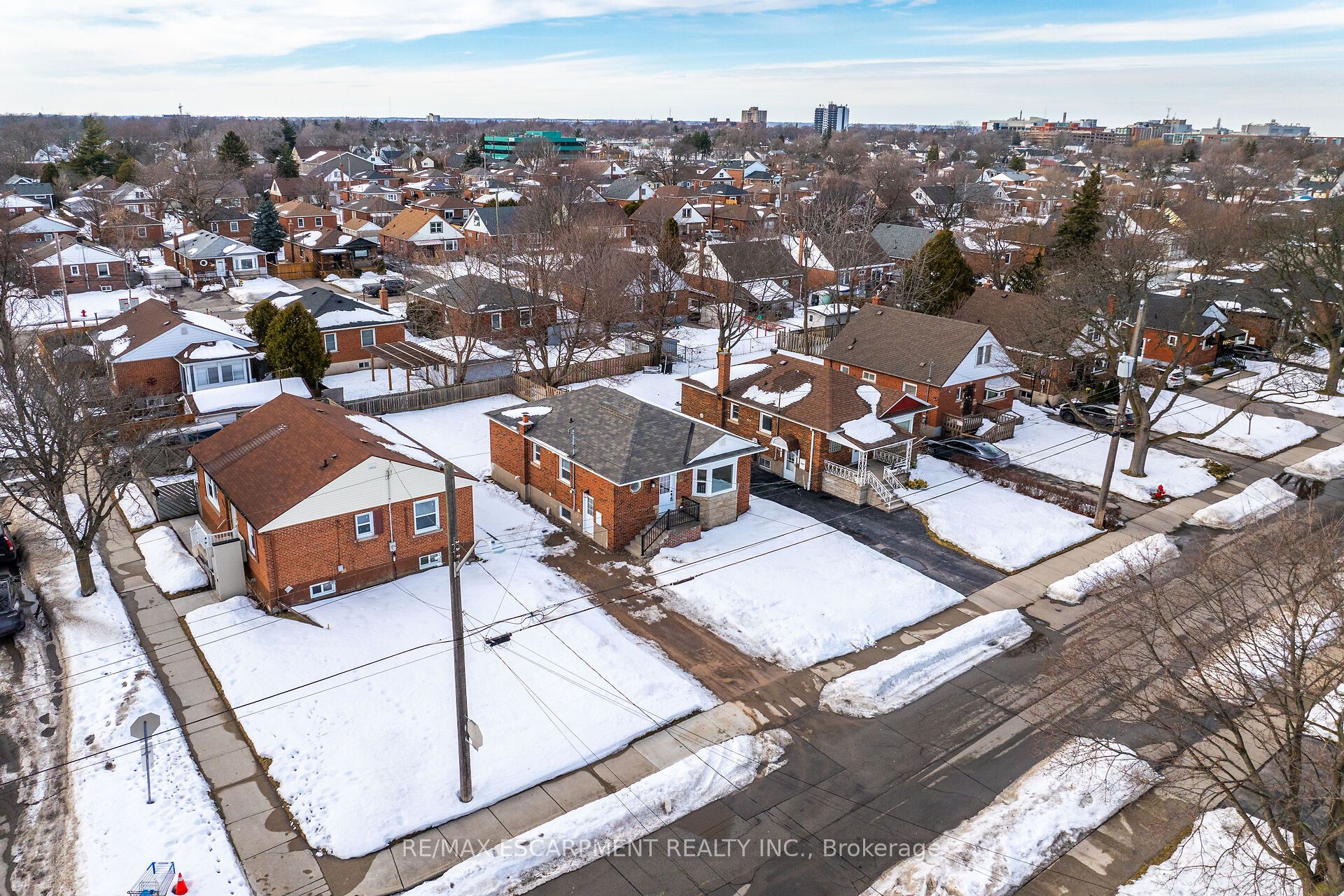 178 East 34th Street Property Photo 3