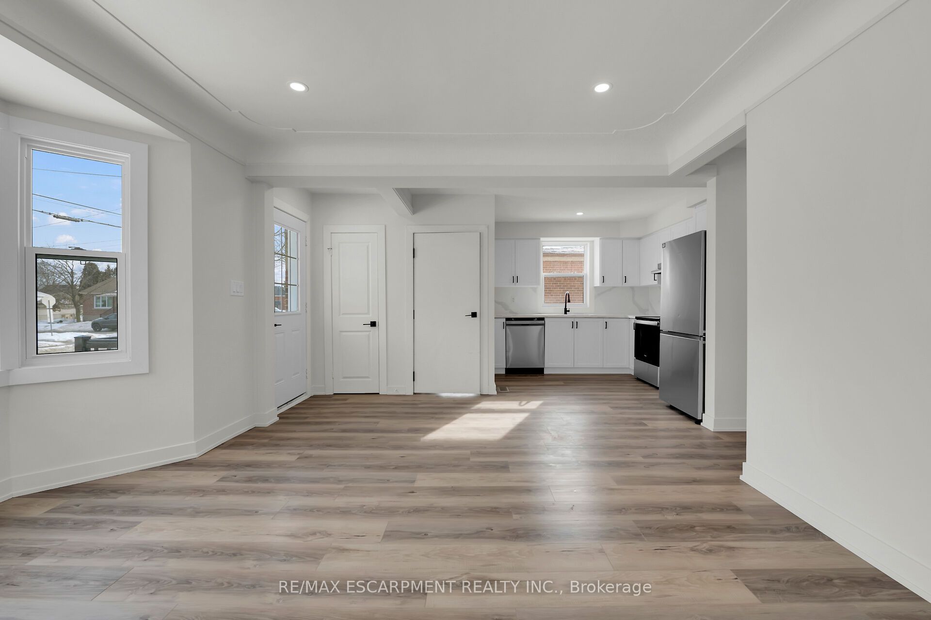 178 East 34th Street Property Photo 13