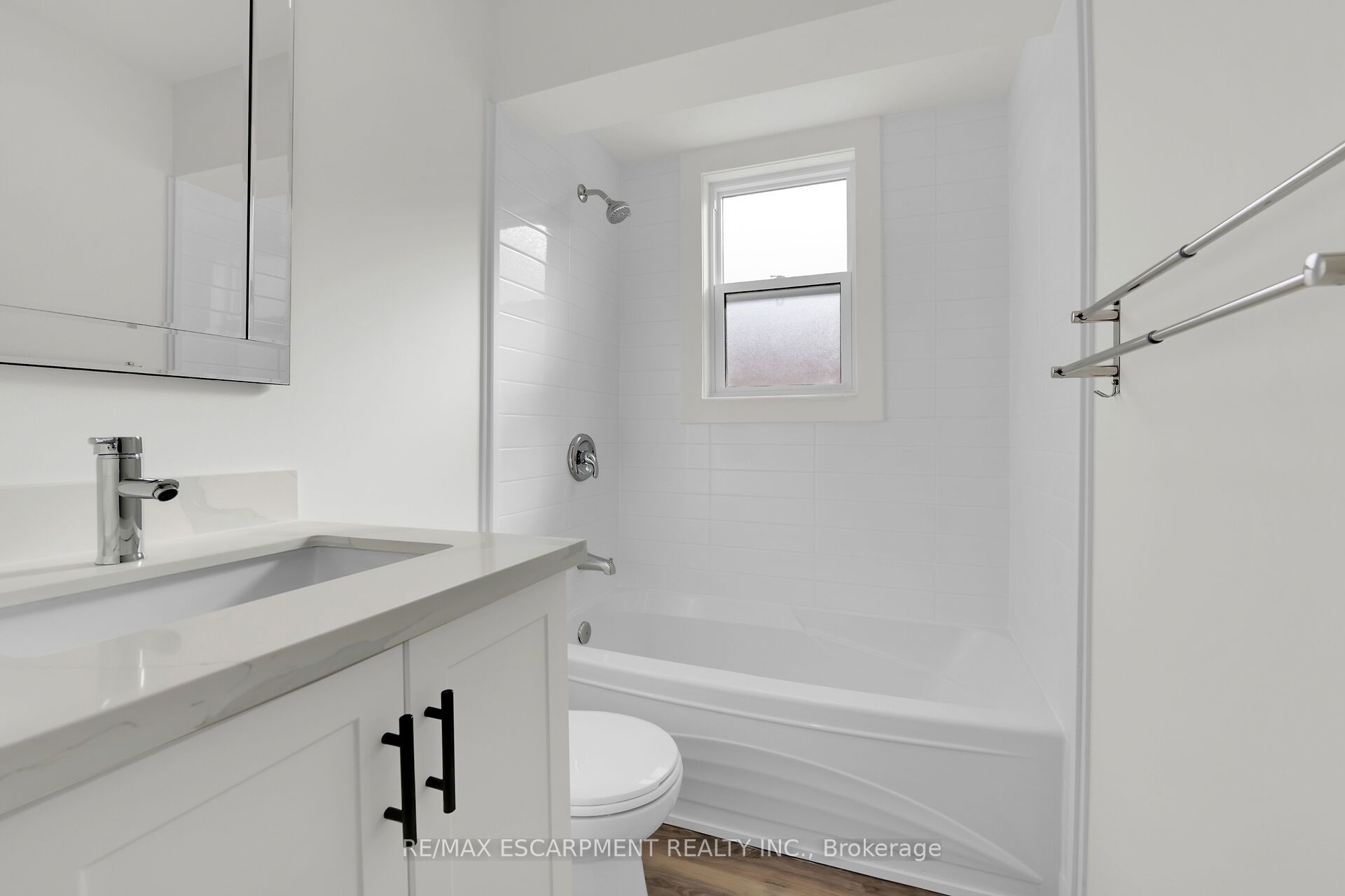178 East 34th Street Property Photo 20