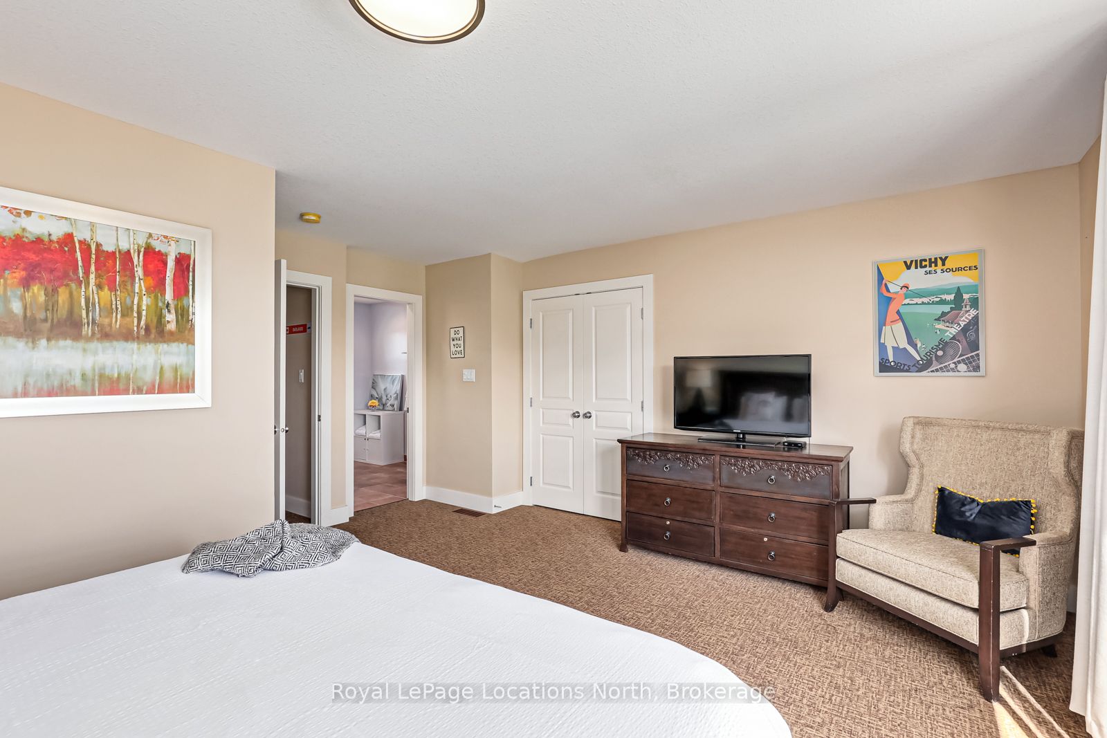 #221 - 125 Fairway Court Property Photo 11