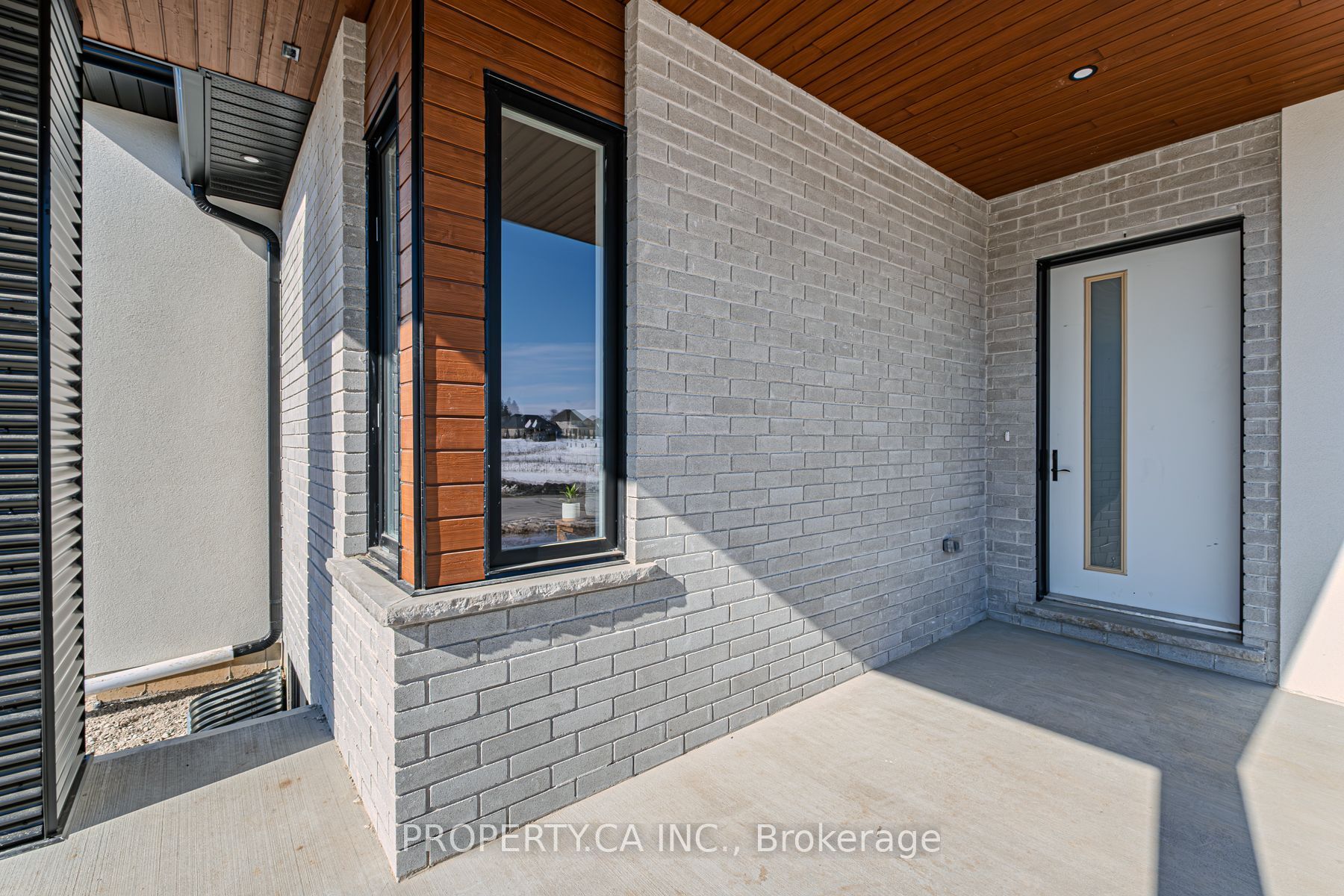 2 Hudson Drive Property Photo 3