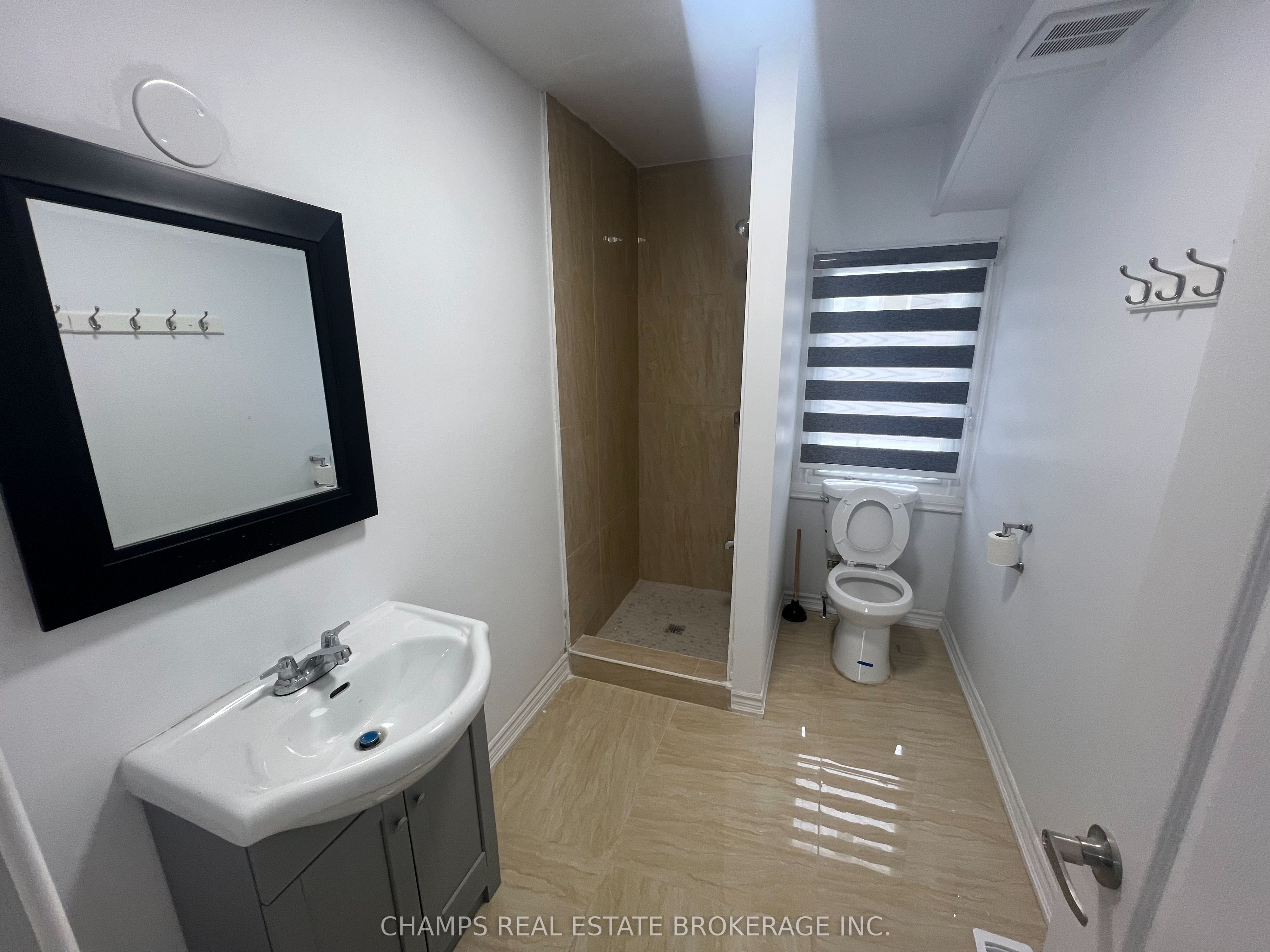 4754 First Avenue Property Photo 7