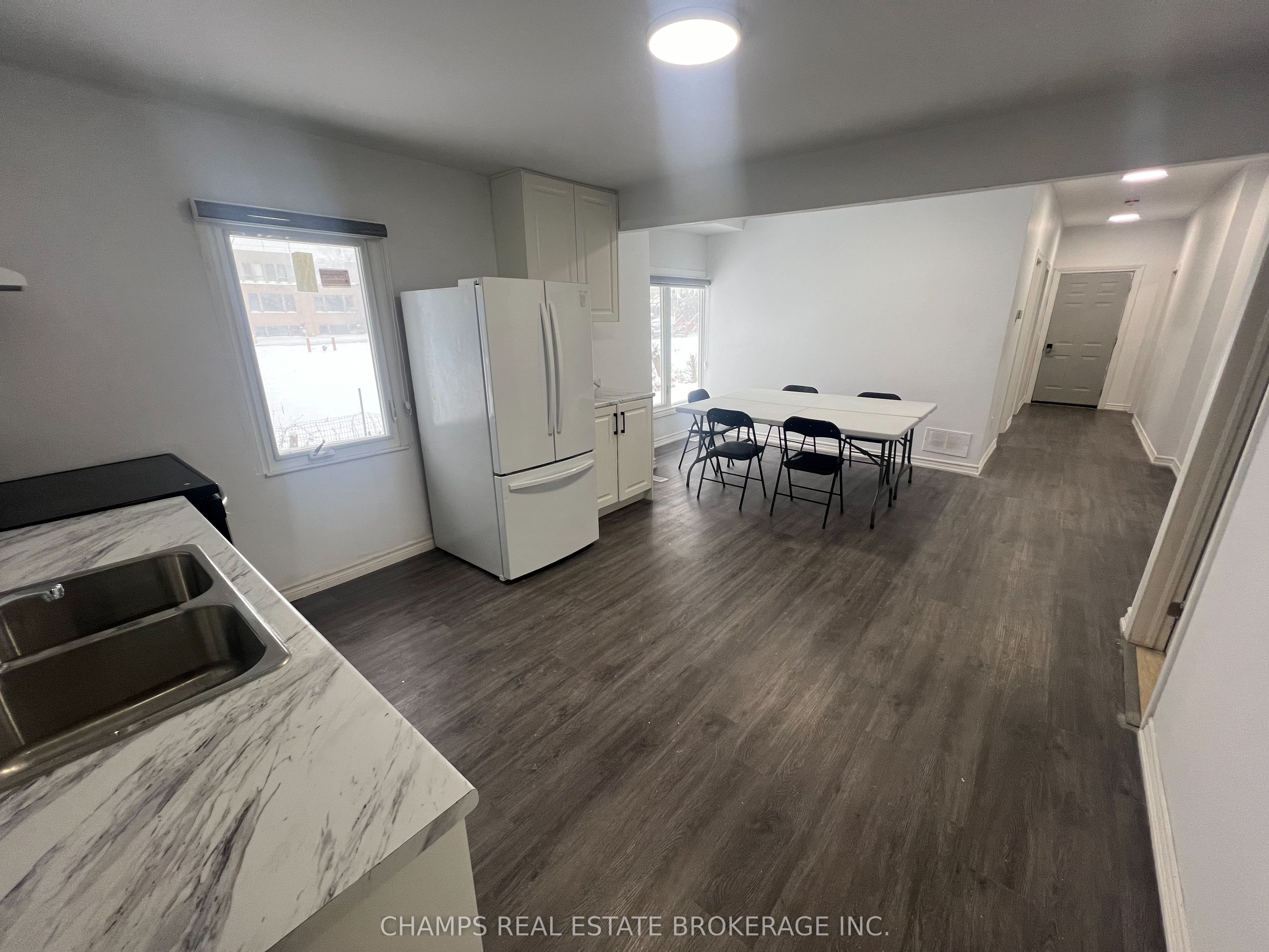 4754 First Avenue Property Photo 9