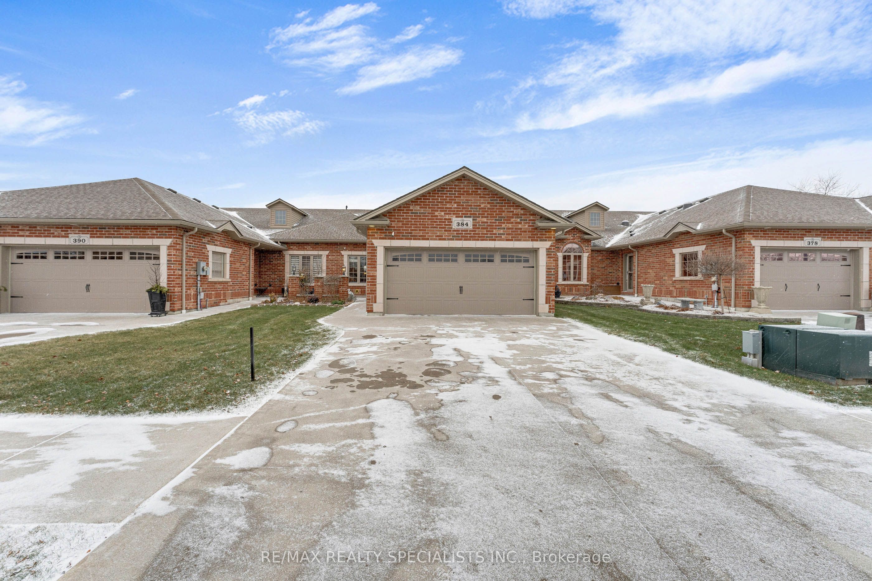 384 Boismier Ave Property Photo