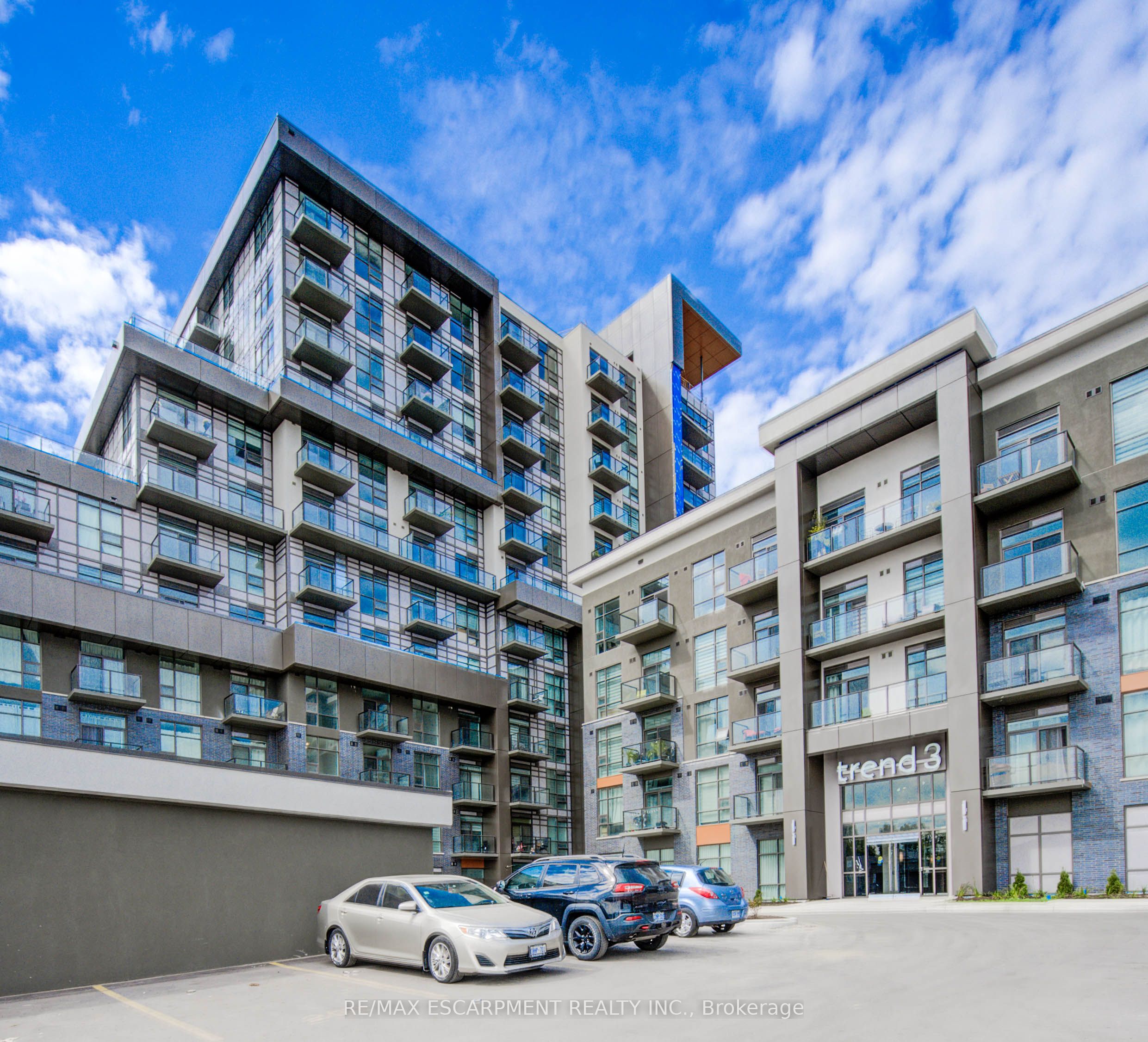 470 Dundas St E Property Photo
