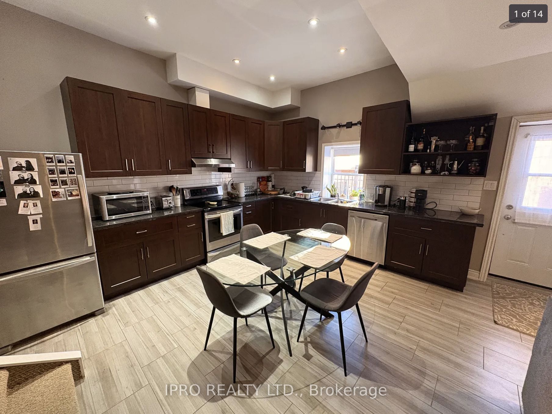 470 King Street W Property Photo 6
