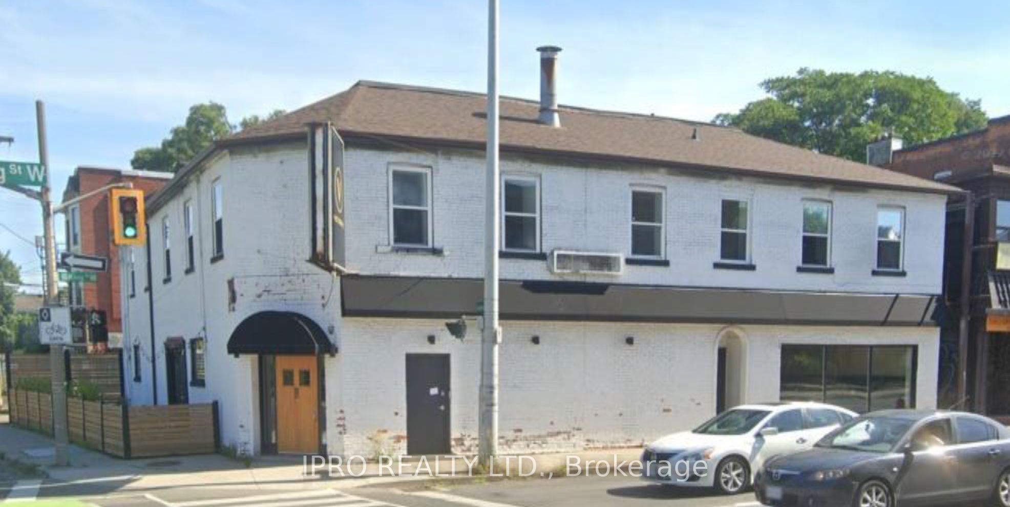 470 King Street W Property Photo 11