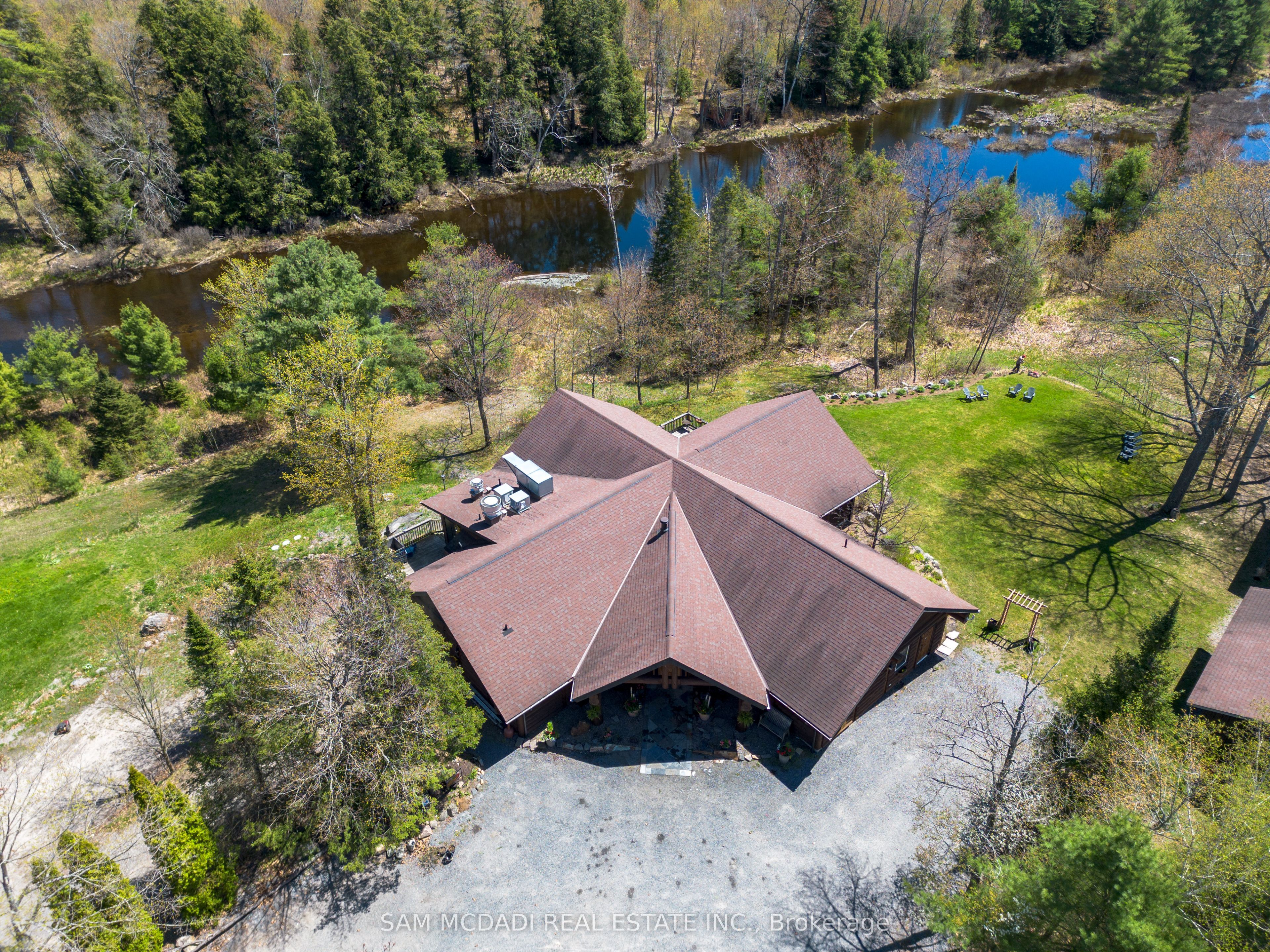 9 Little Beaver Boulevard Property Photo 2