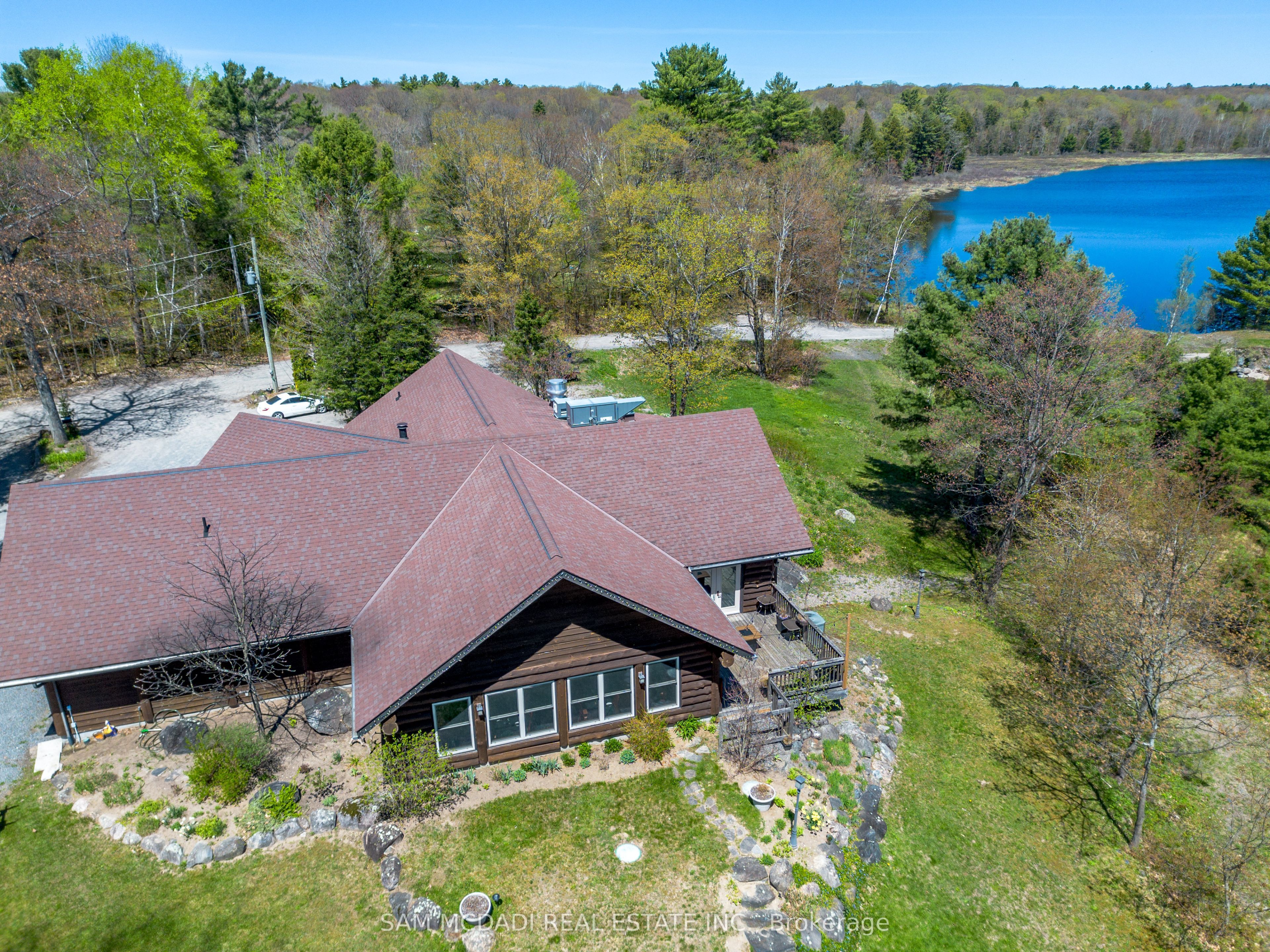 9 Little Beaver Boulevard Property Photo 3