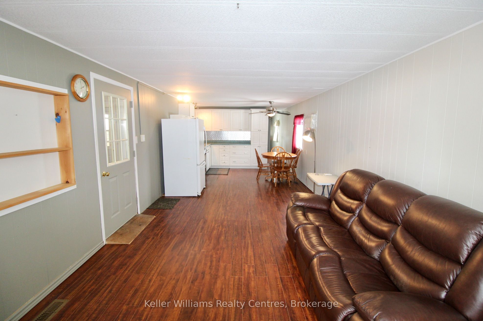302694 Douglas Street 55 Property Photo 16