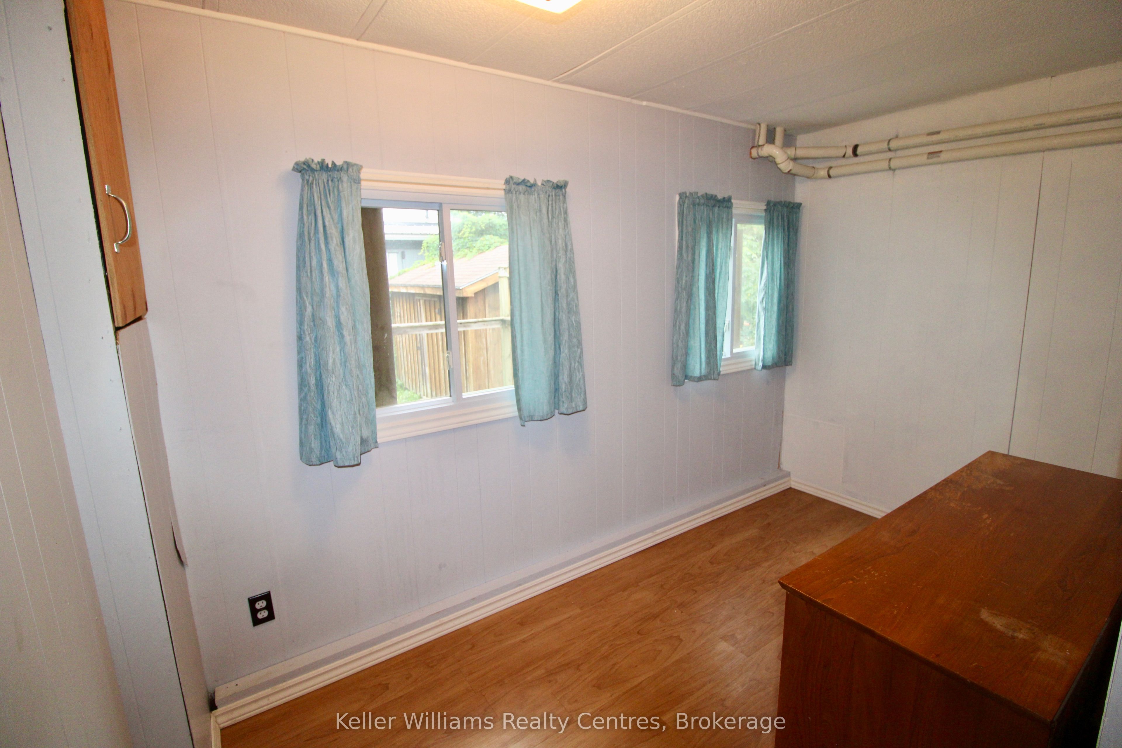 302694 Douglas Street 55 Property Photo 19