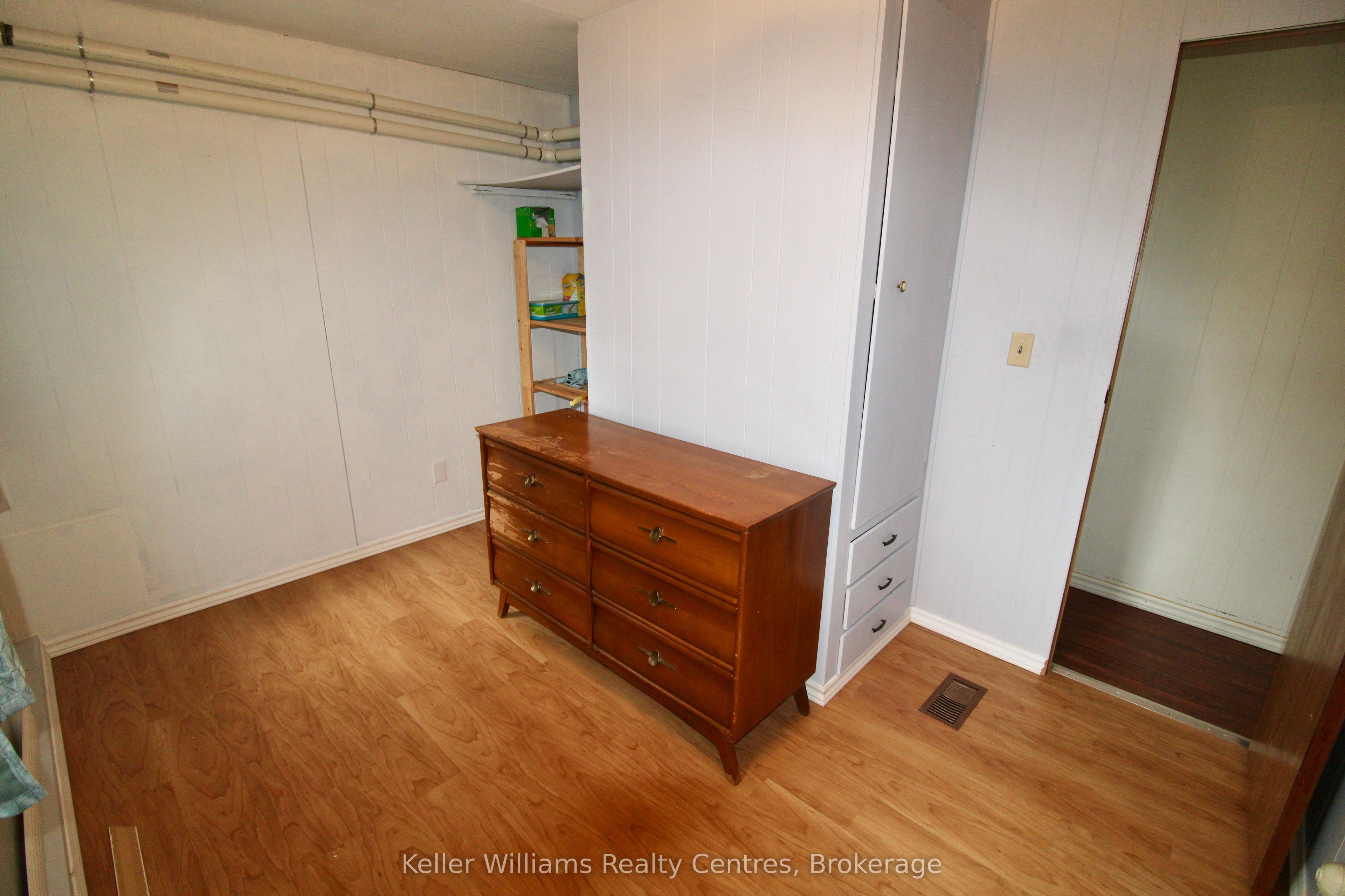 302694 Douglas Street 55 Property Photo 20