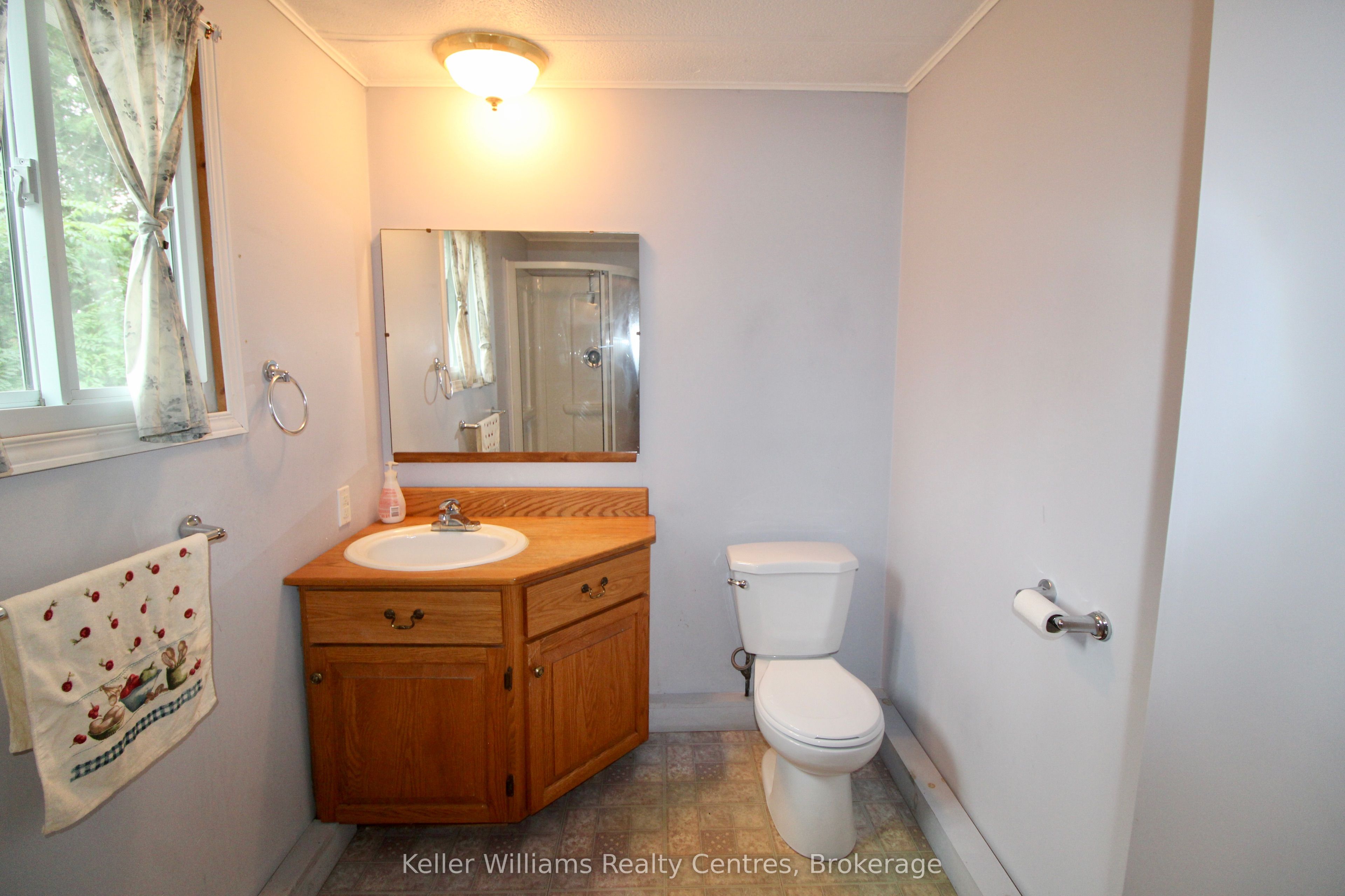 302694 Douglas Street 55 Property Photo 22