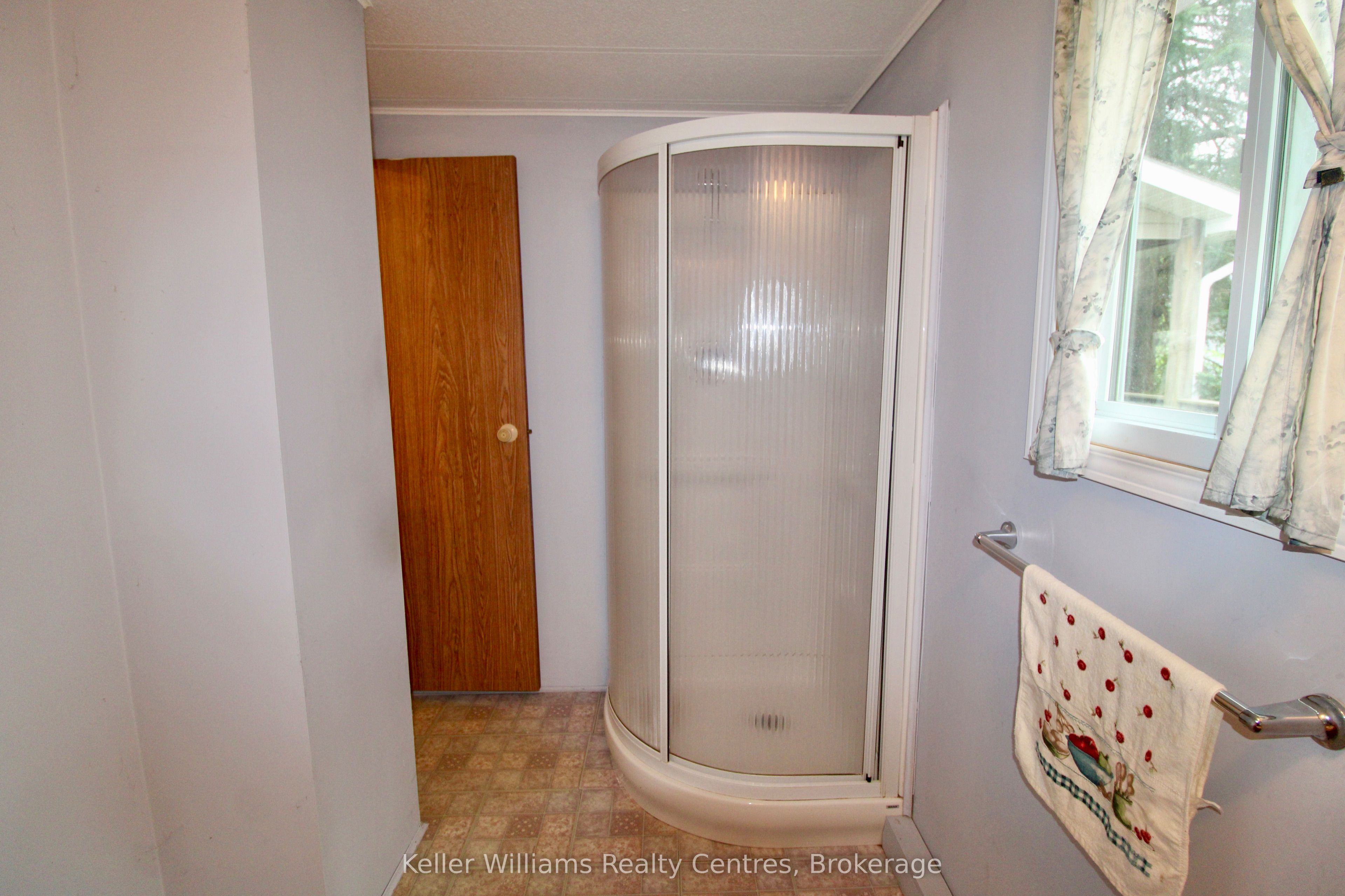 302694 Douglas Street 55 Property Photo 23