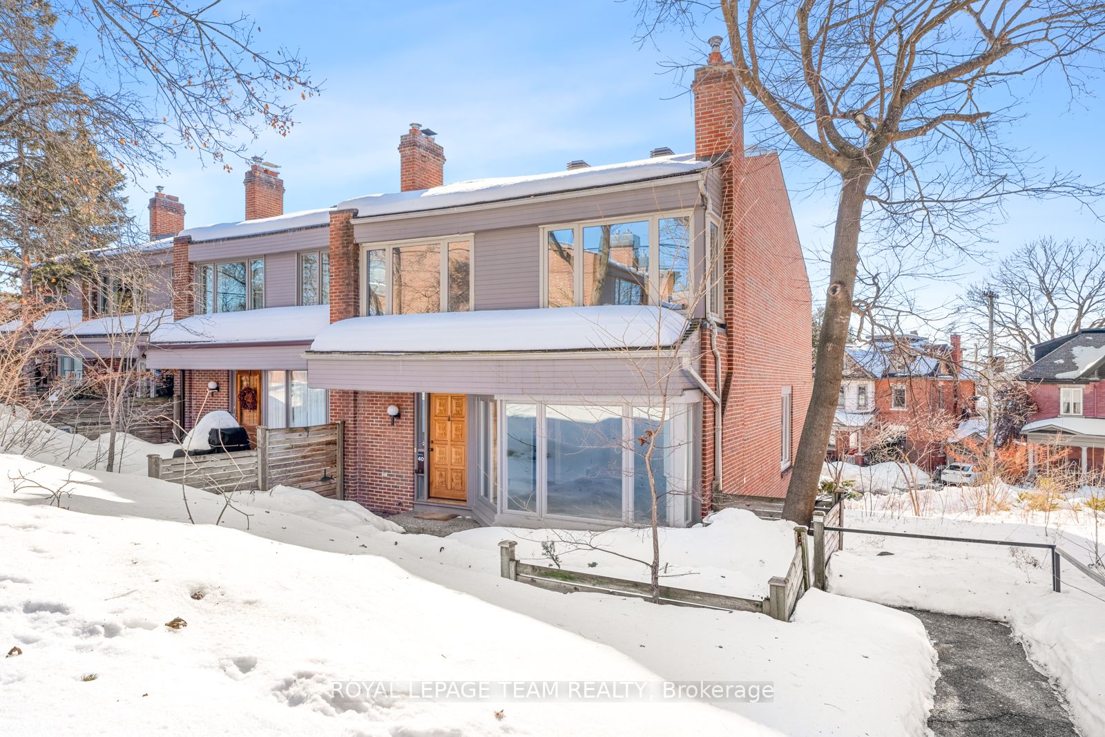 40 Belvedere Crescent Property Photo 1