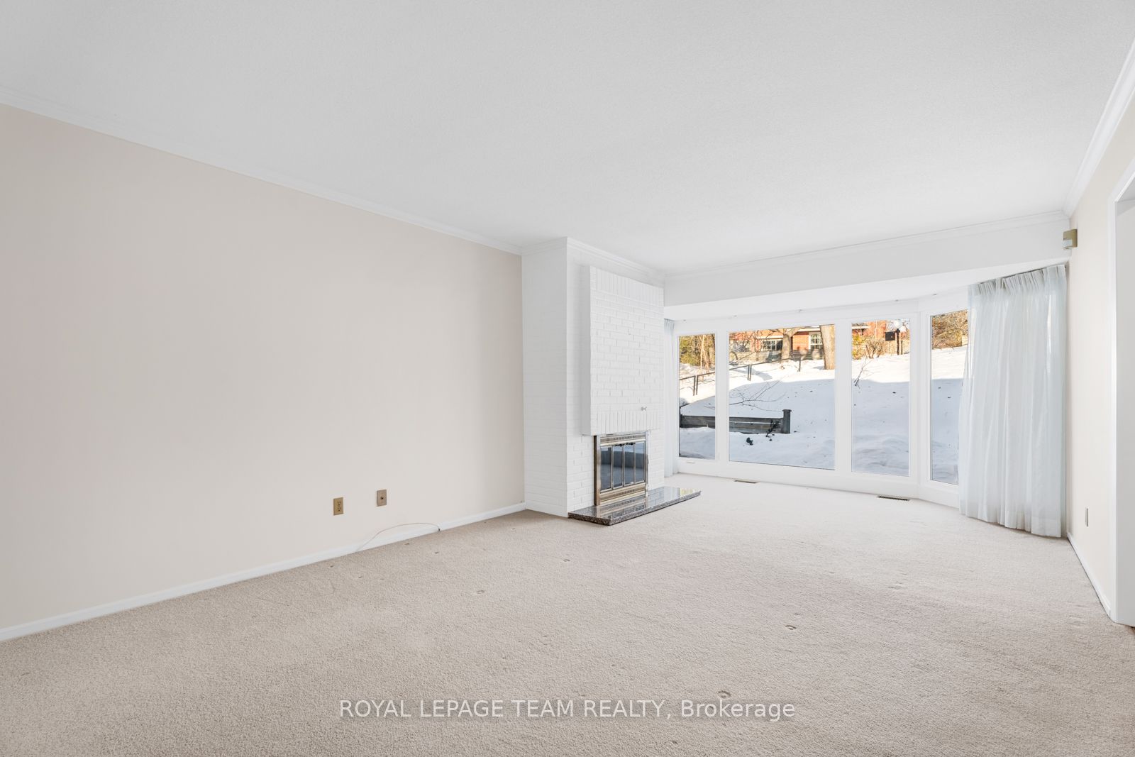 40 Belvedere Crescent Property Photo 6