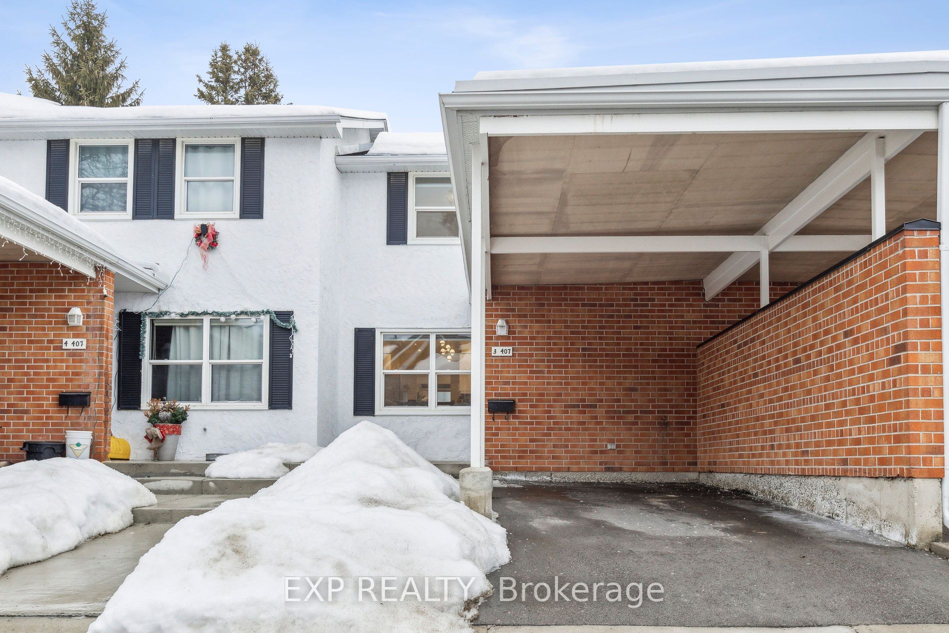#3 - 407 Keats Way Property Photo 2
