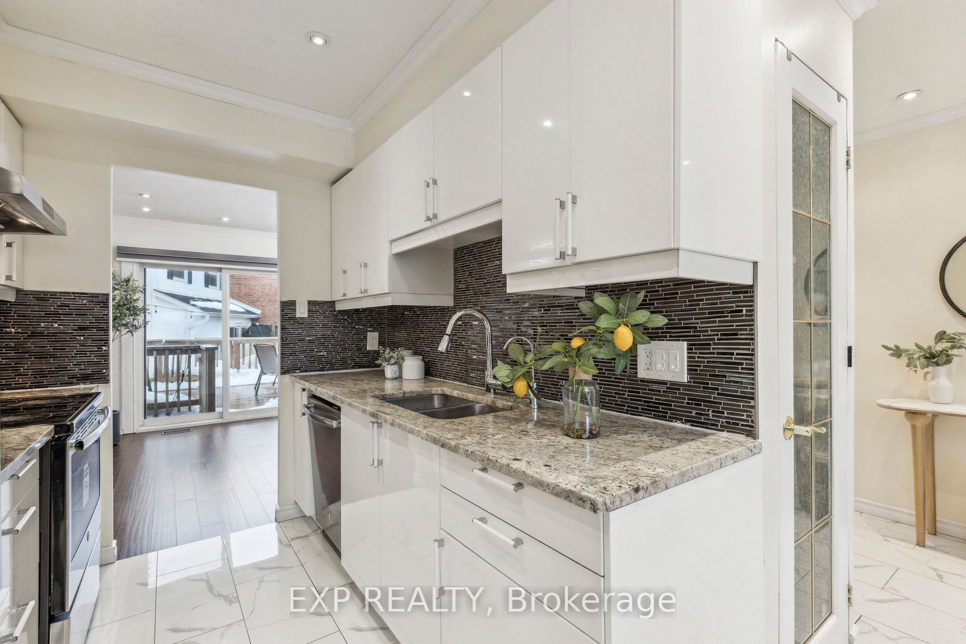 #3 - 407 Keats Way Property Photo 11