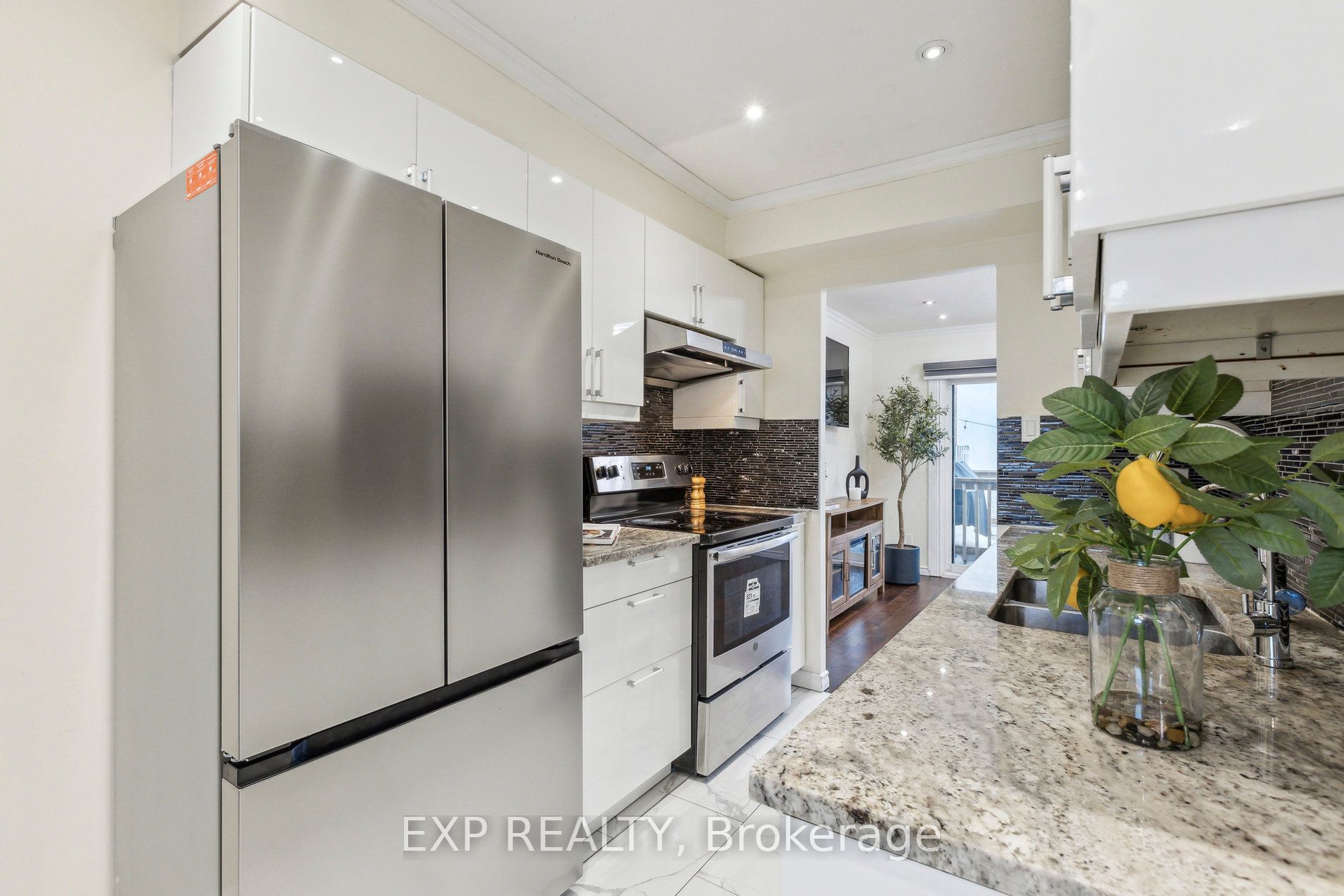 #3 - 407 Keats Way Property Photo 12