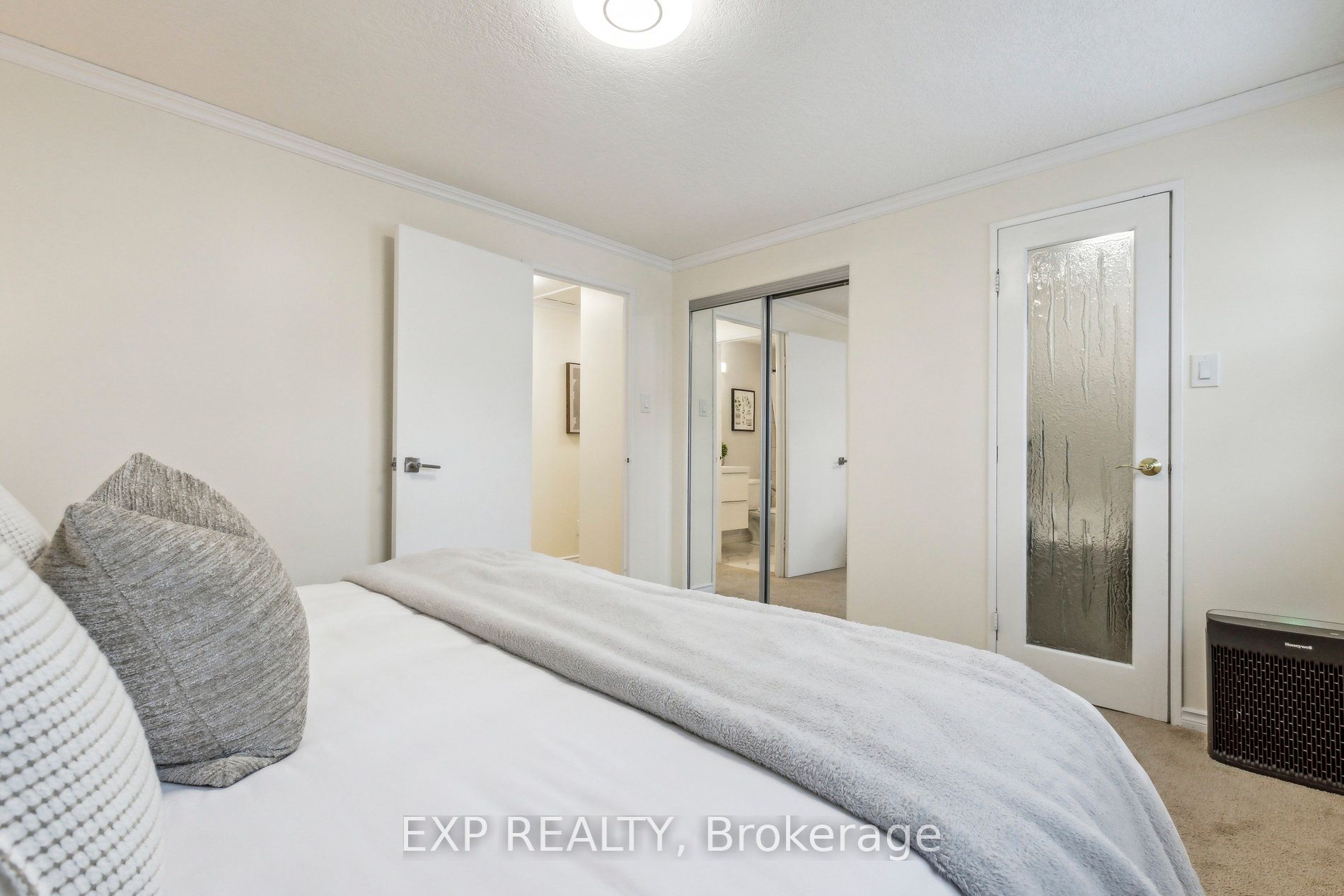 #3 - 407 Keats Way Property Photo 17