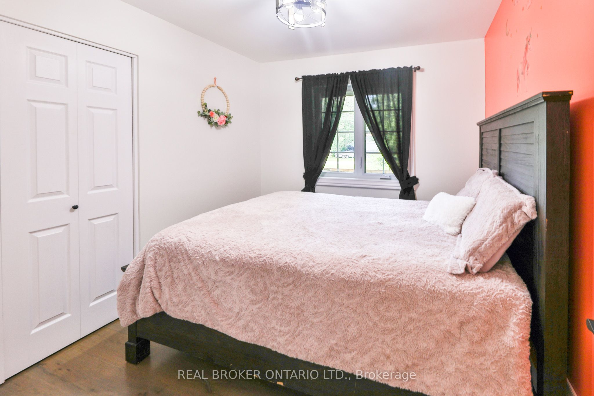8 Benjamin Lane Property Photo 16