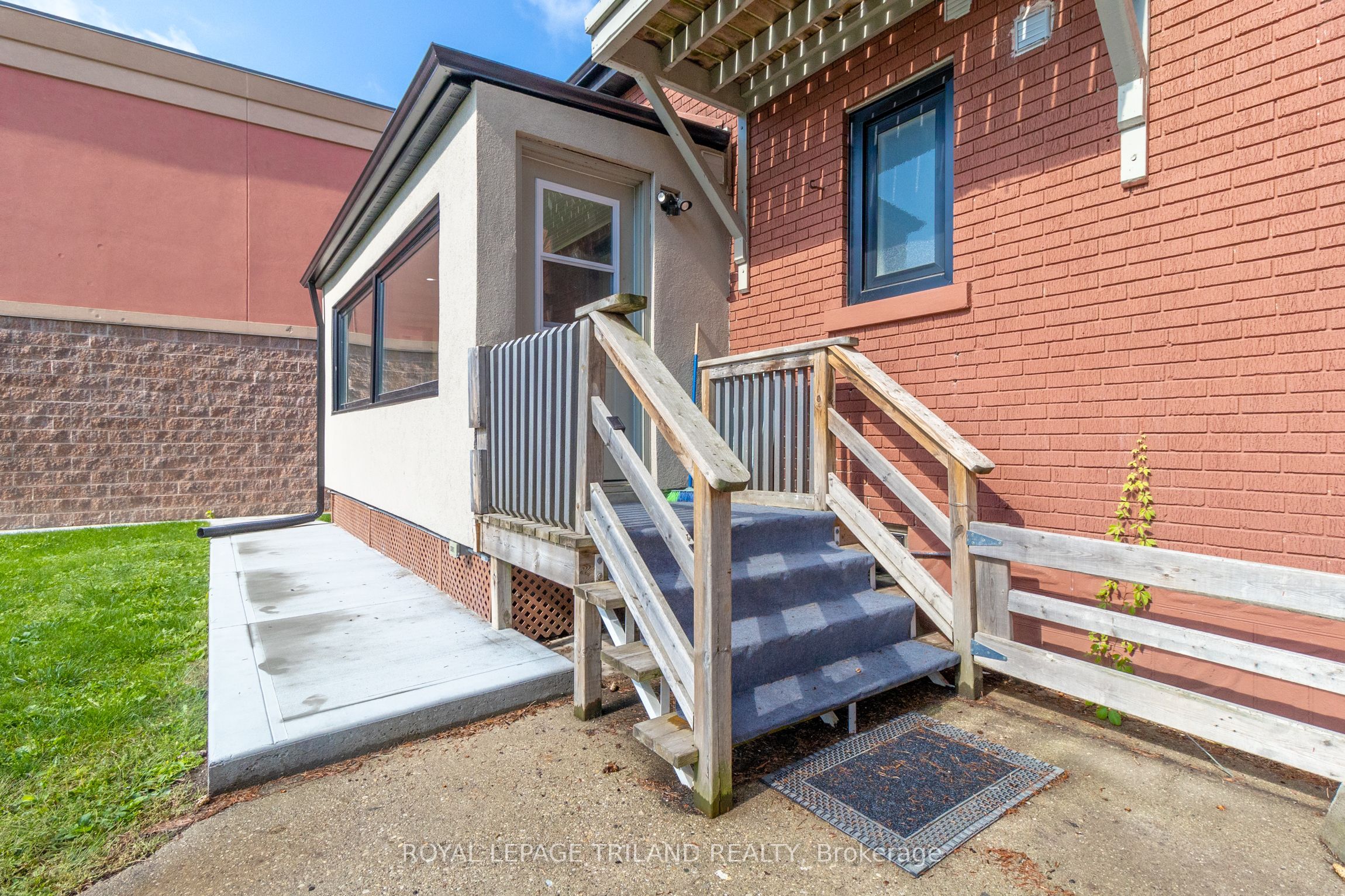 101 Woodstock Street Property Photo 38