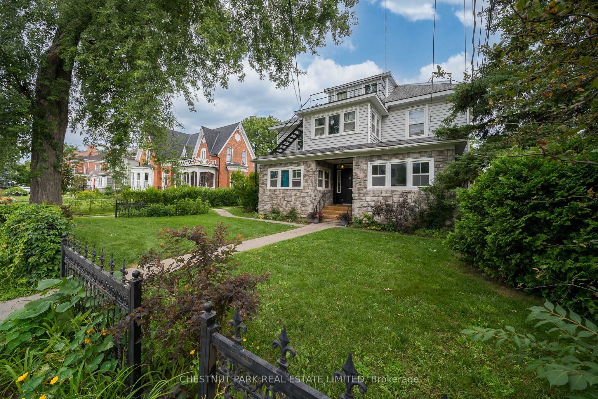 47 King Street Property Photo